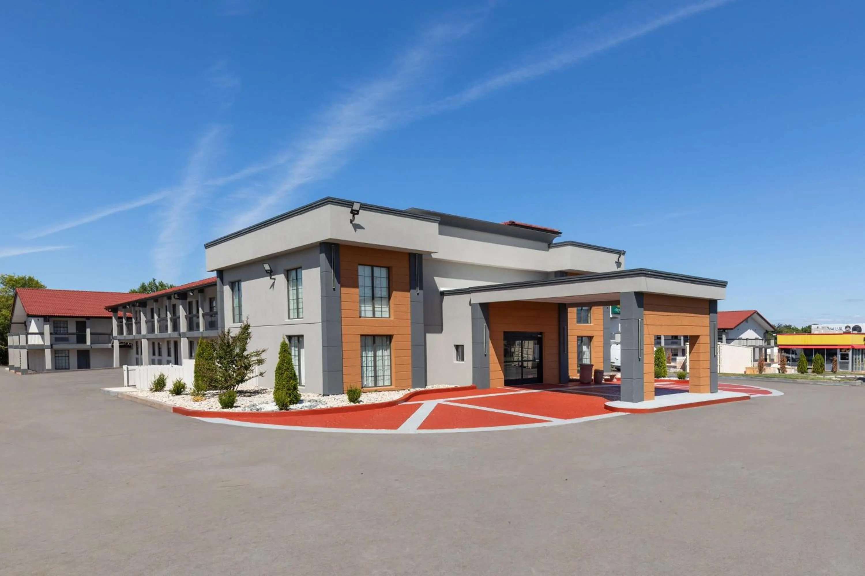 Property building in La Quinta Inn by Wyndham Nashville South