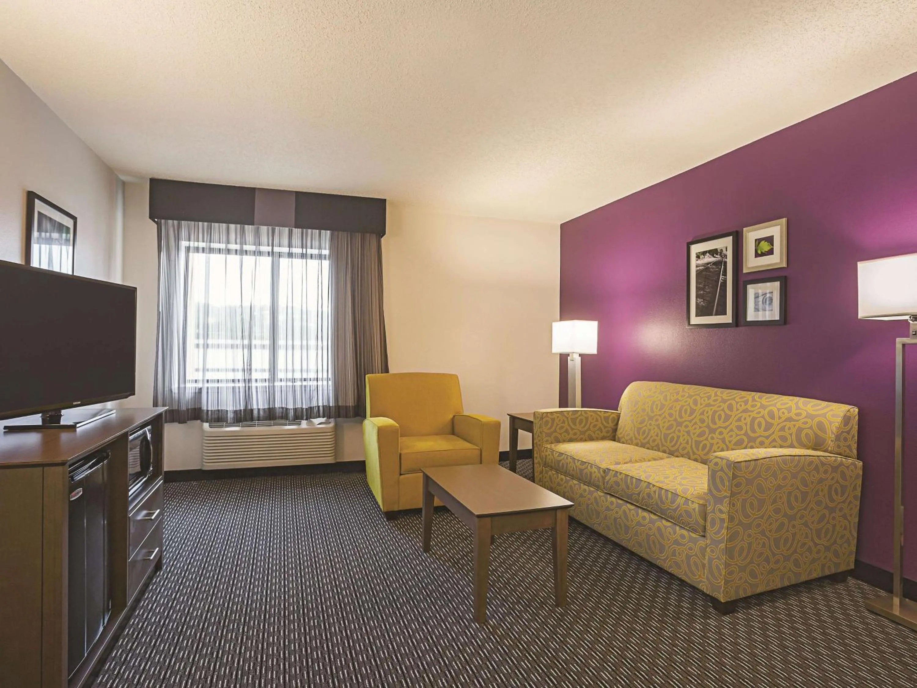 Photo of the whole room in La Quinta by Wyndham Atlanta Midtown - Buckhead