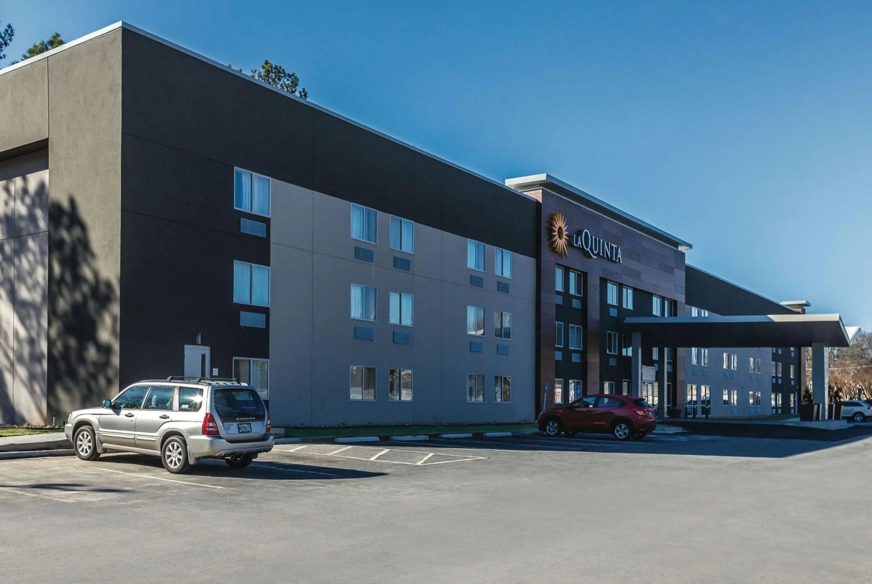 Property building in La Quinta by Wyndham Atlanta Midtown - Buckhead