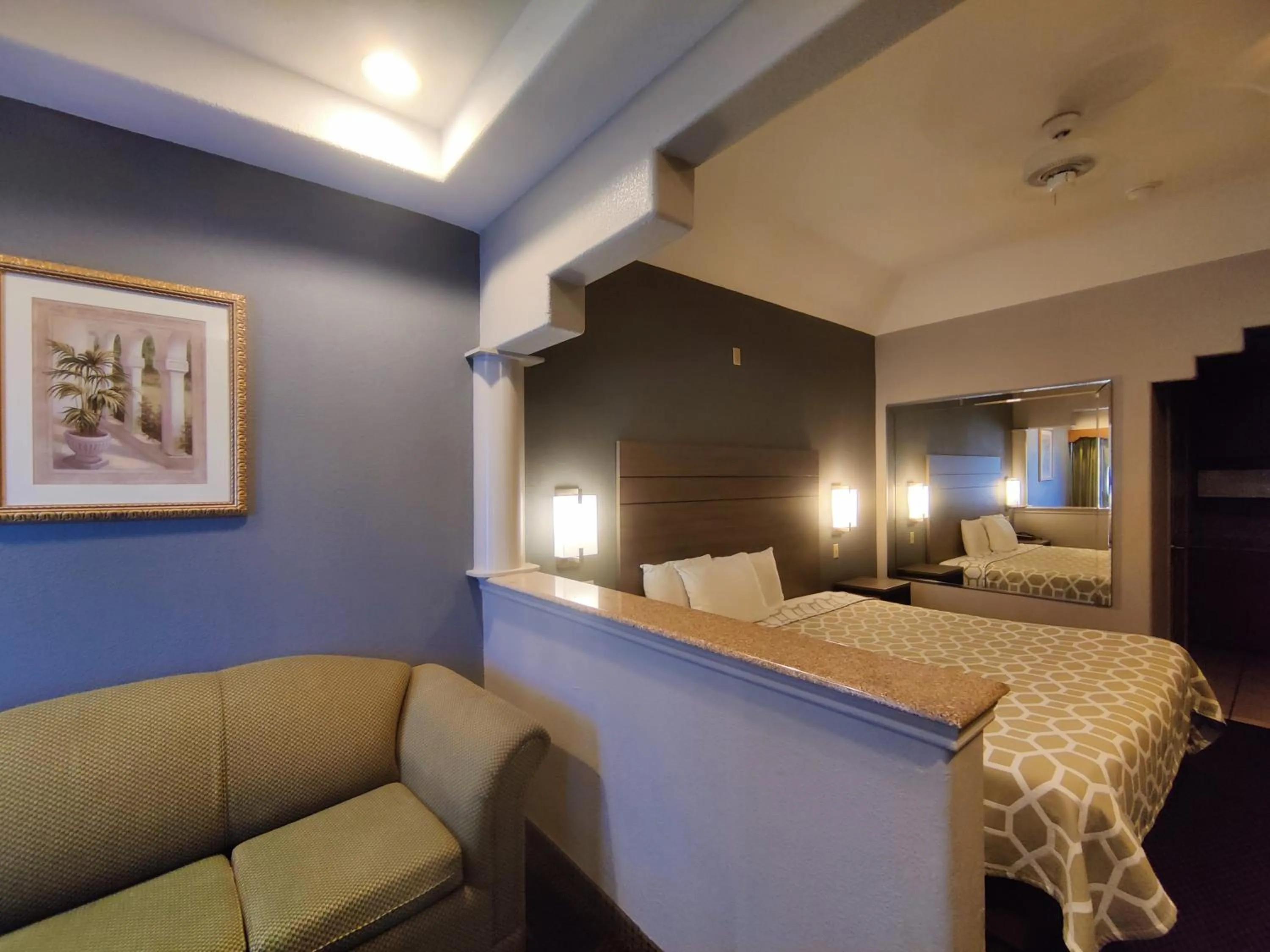Bedroom, Bed in Regency Inn & Suites By Capital O Houston IAH Airport
