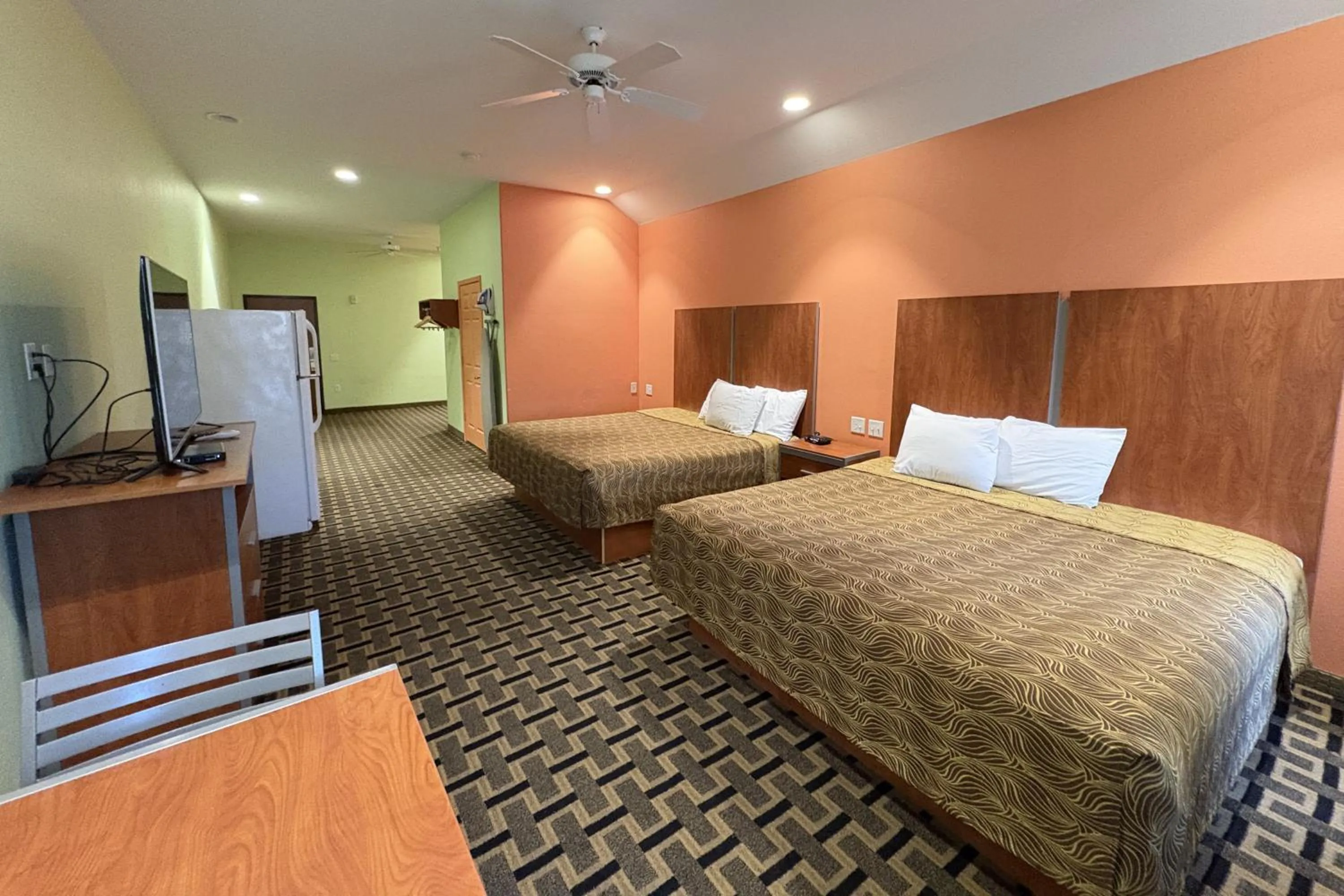 Bedroom, Bed in Regency Inn & Suites By Capital O Houston IAH Airport