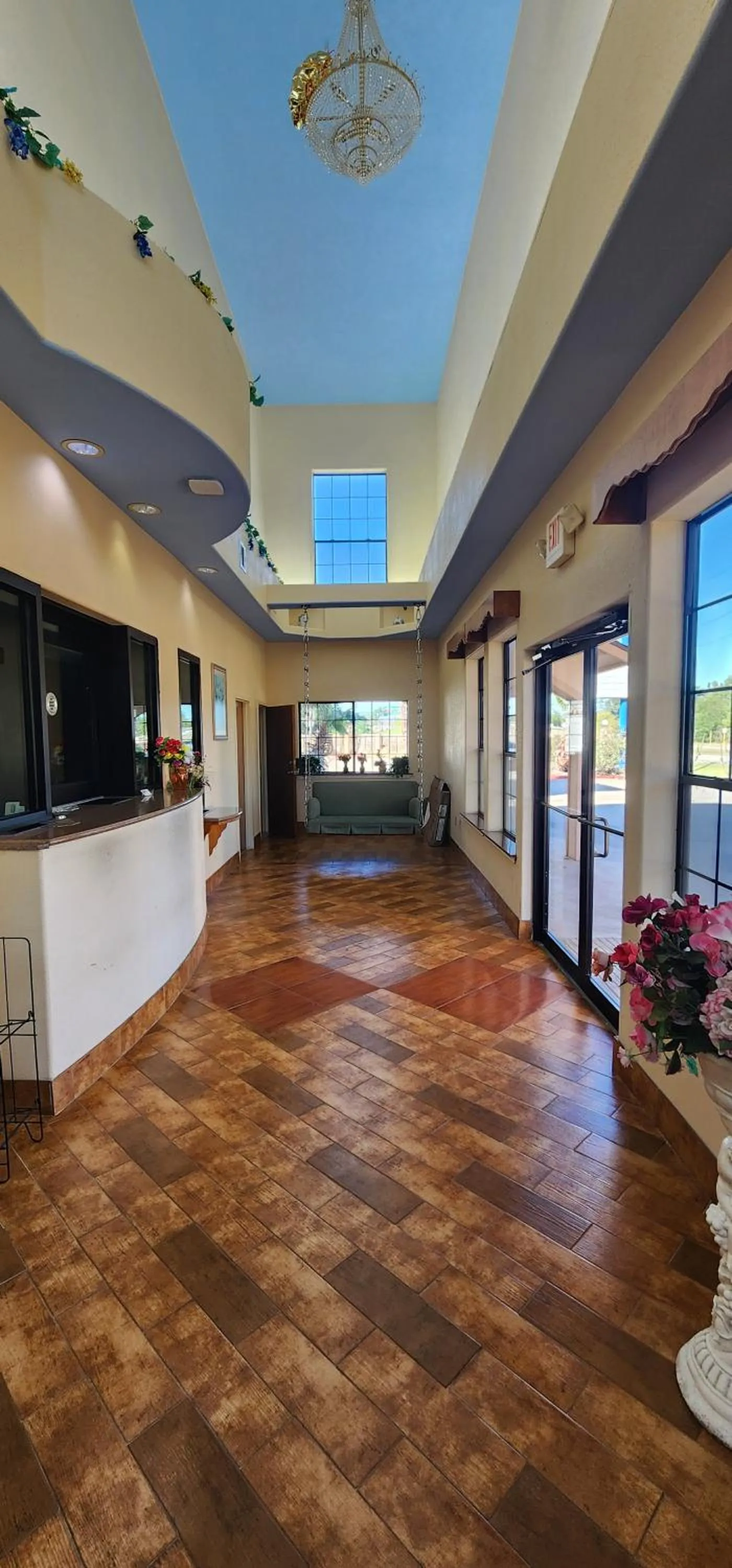 Lobby or reception in Regency Inn & Suites By Capital O Houston IAH Airport