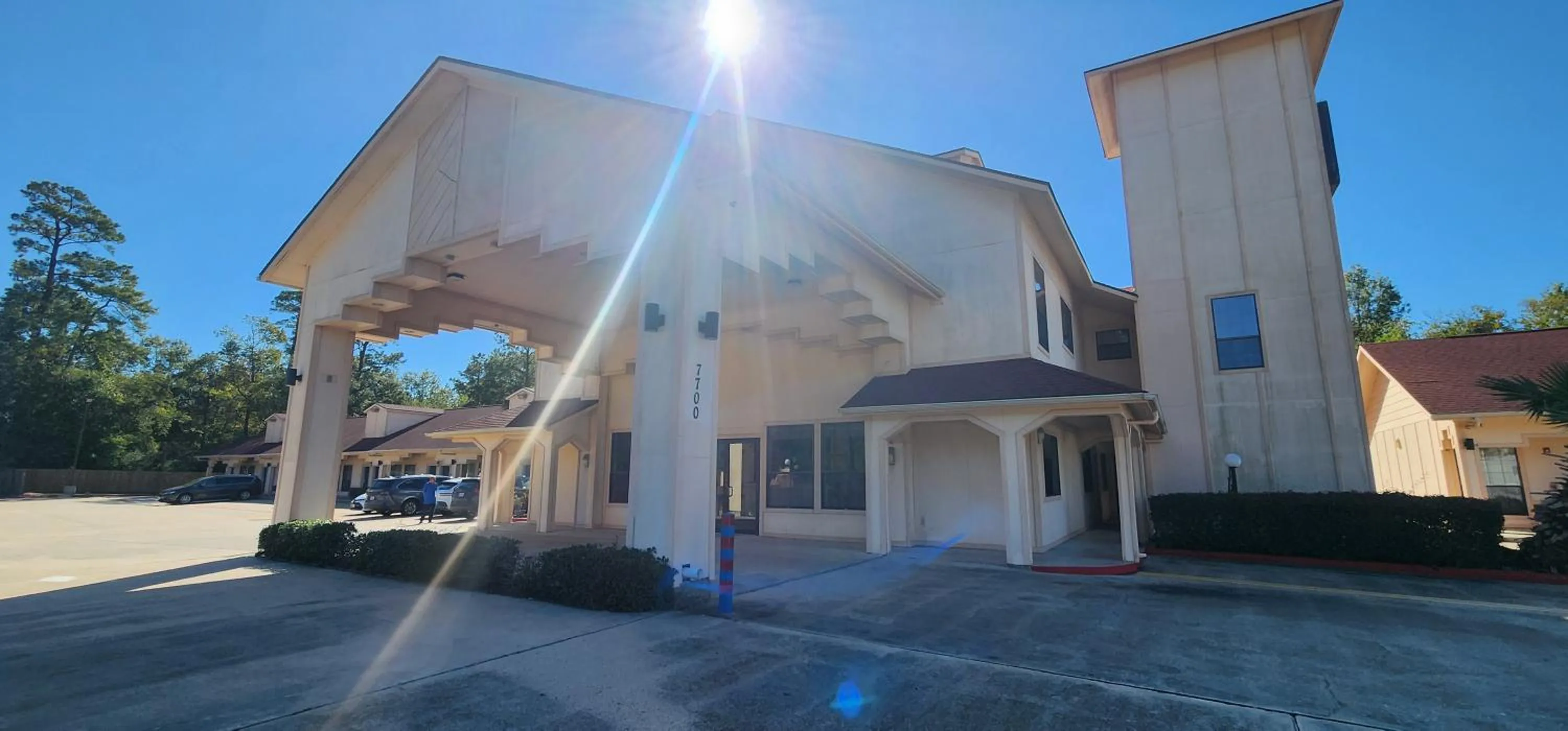 Property building in Regency Inn & Suites By Capital O Houston IAH Airport