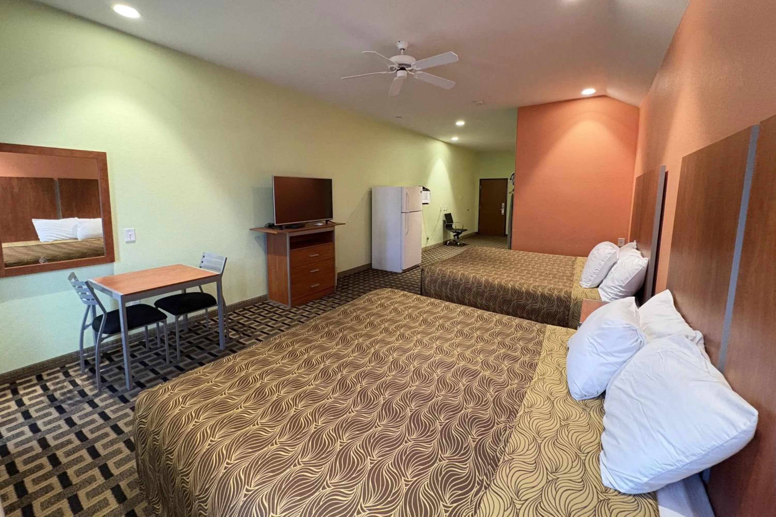 Bedroom, Bed in Regency Inn & Suites By Capital O Houston IAH Airport