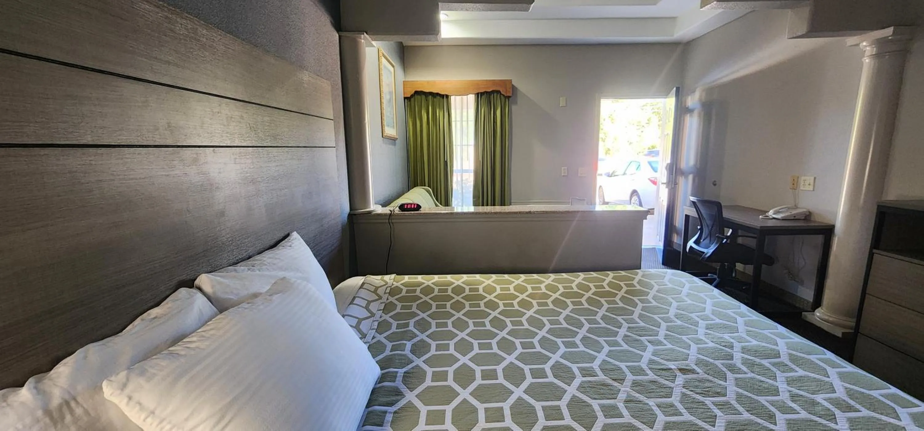 Bedroom, Bed in Regency Inn & Suites By Capital O Houston IAH Airport