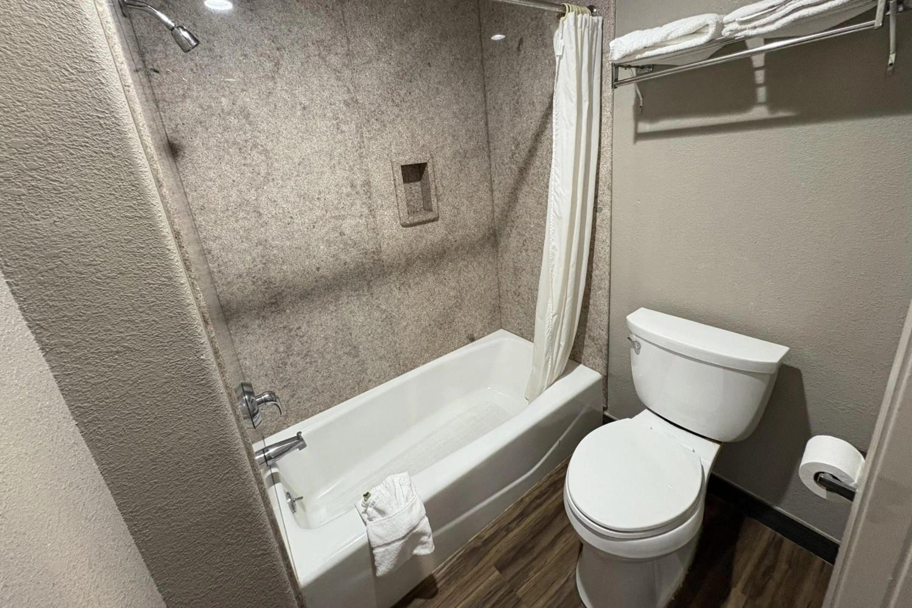 Bathroom in Regency Inn & Suites By Capital O Houston IAH Airport
