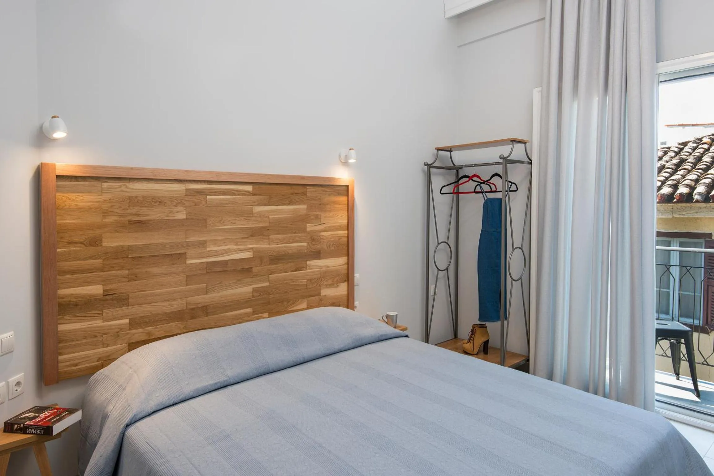 Balcony/Terrace, Bed in DownTown Hotel