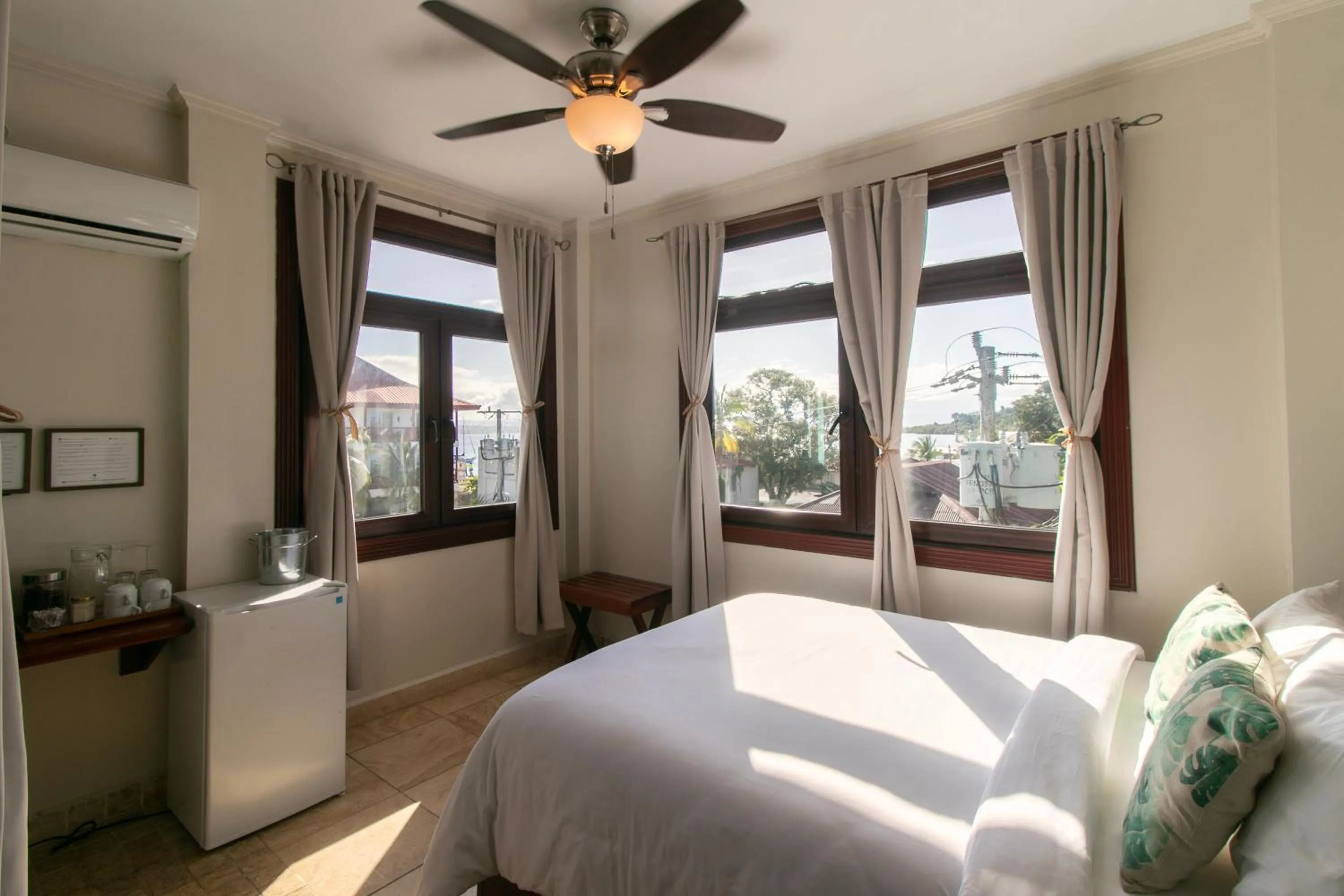 TV and multimedia, Bed in Hotel Palma Royale