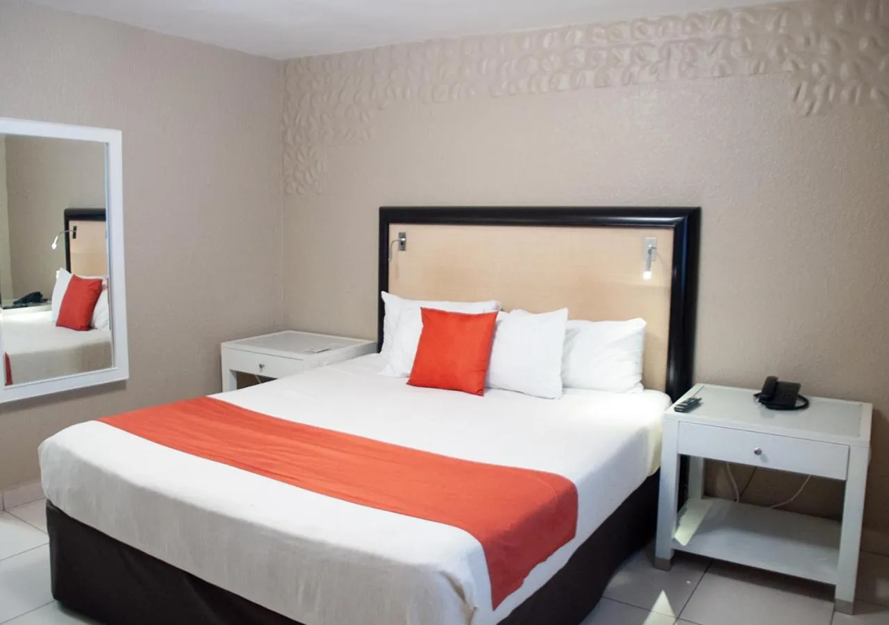 Bed in Del Mar Inn Playas