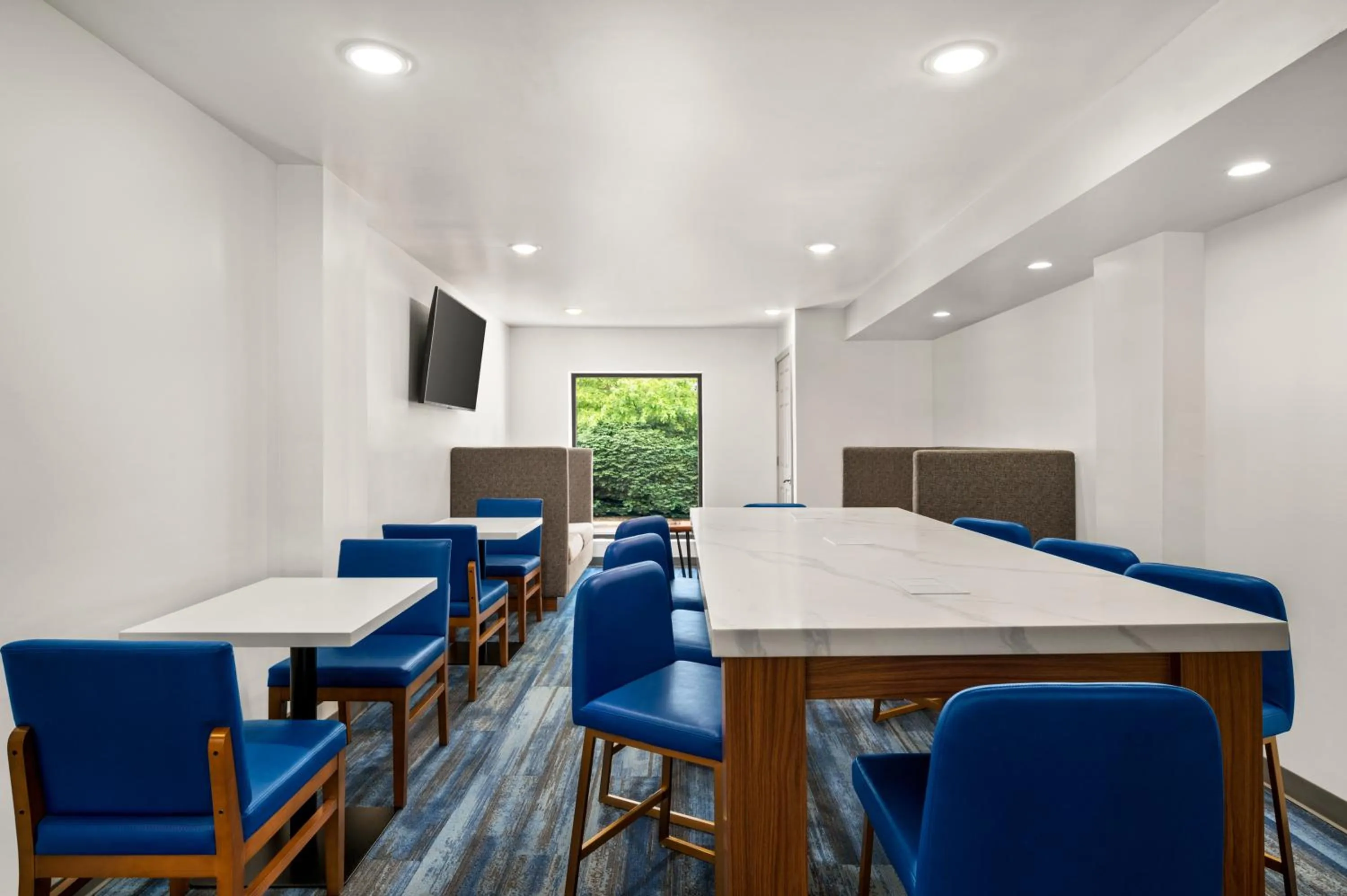 Business facilities in La Quinta Inn by Wyndham Columbus Dublin