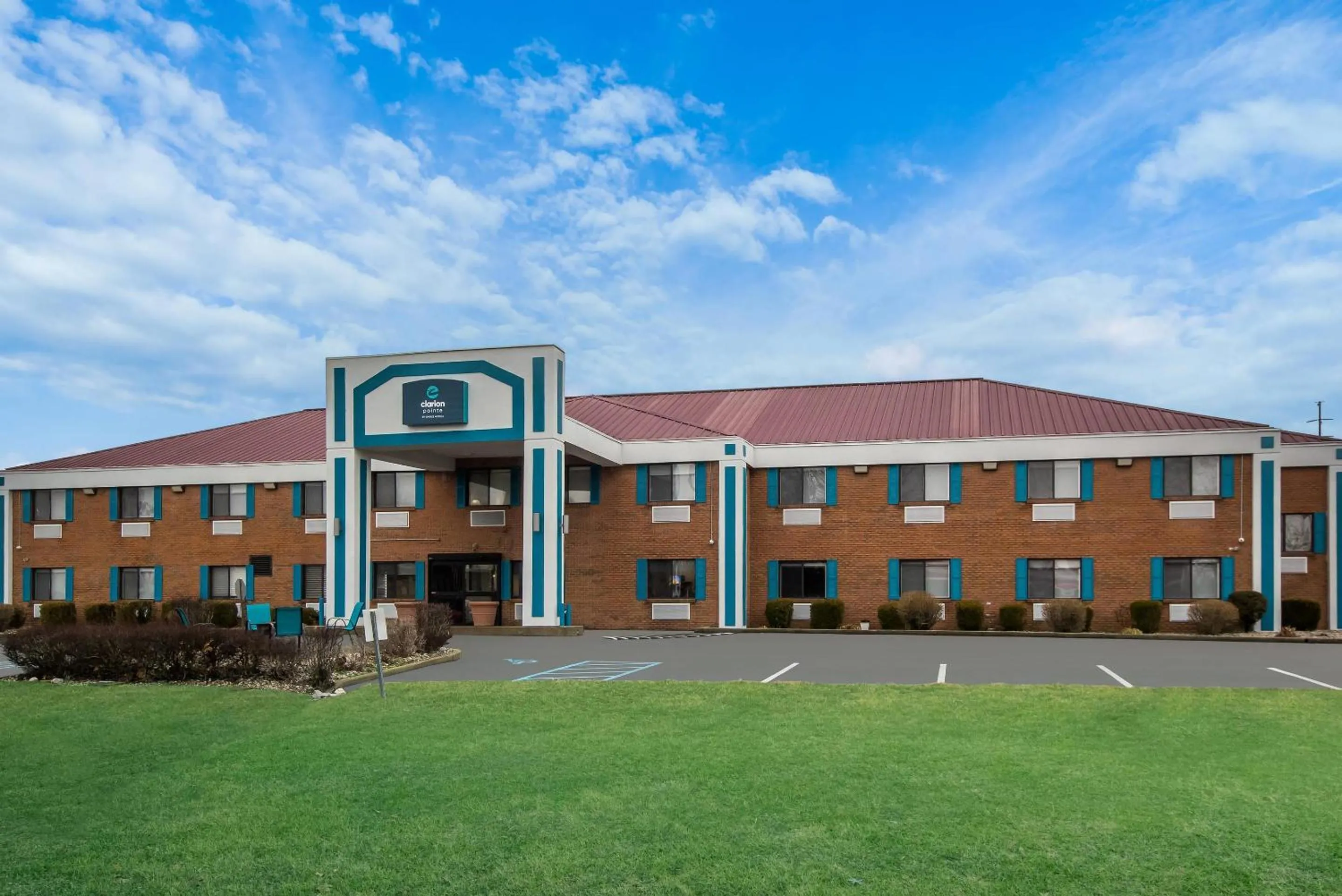 Property building in Clarion Pointe Harrodsburg-Danville