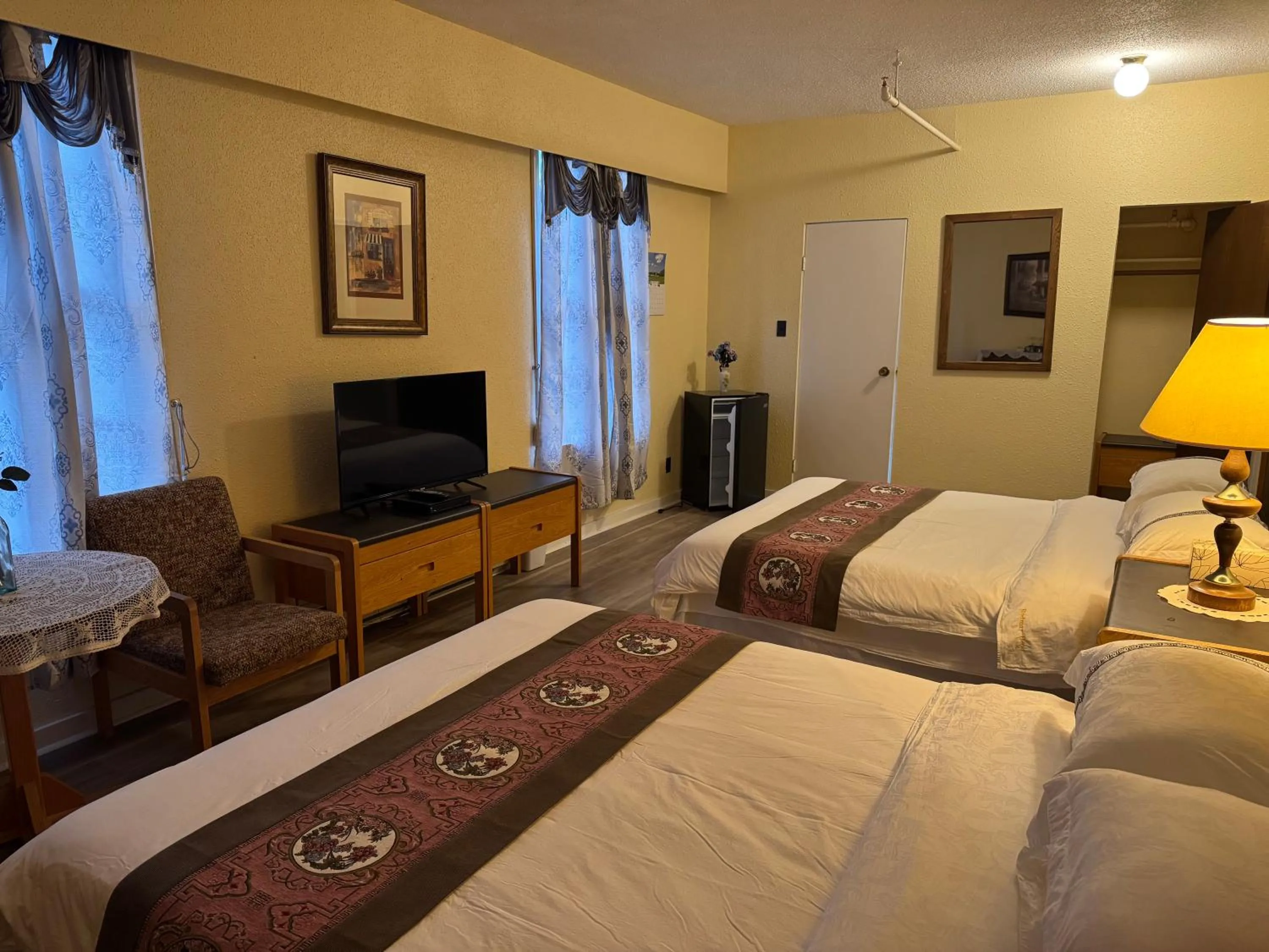 Photo of the whole room, Bed in Rodmay Hotel