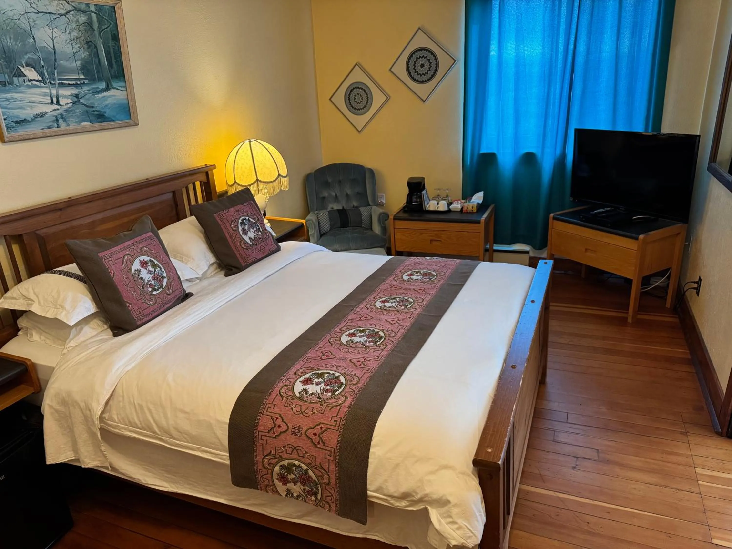 Photo of the whole room, Bed in Rodmay Hotel