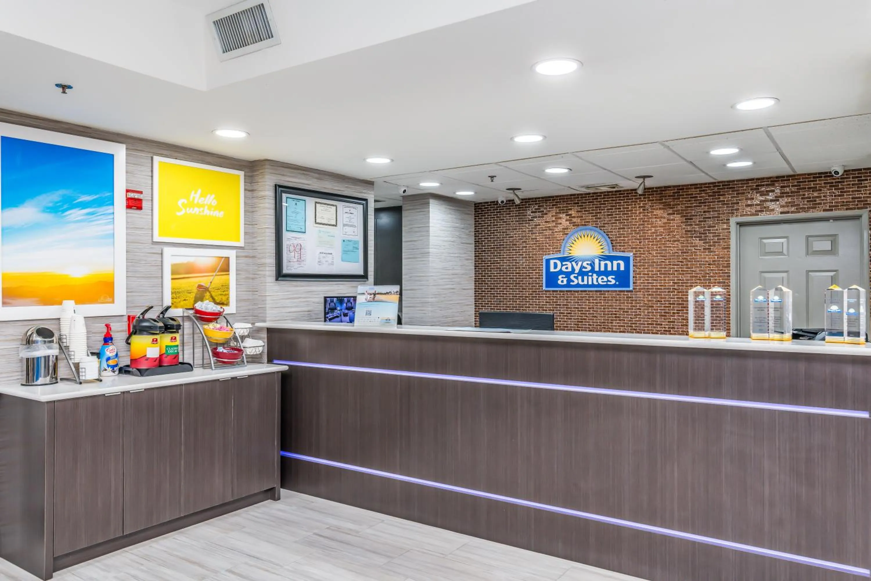Lobby or reception in Days Inn & Suites by Wyndham Prattville-Montgomery