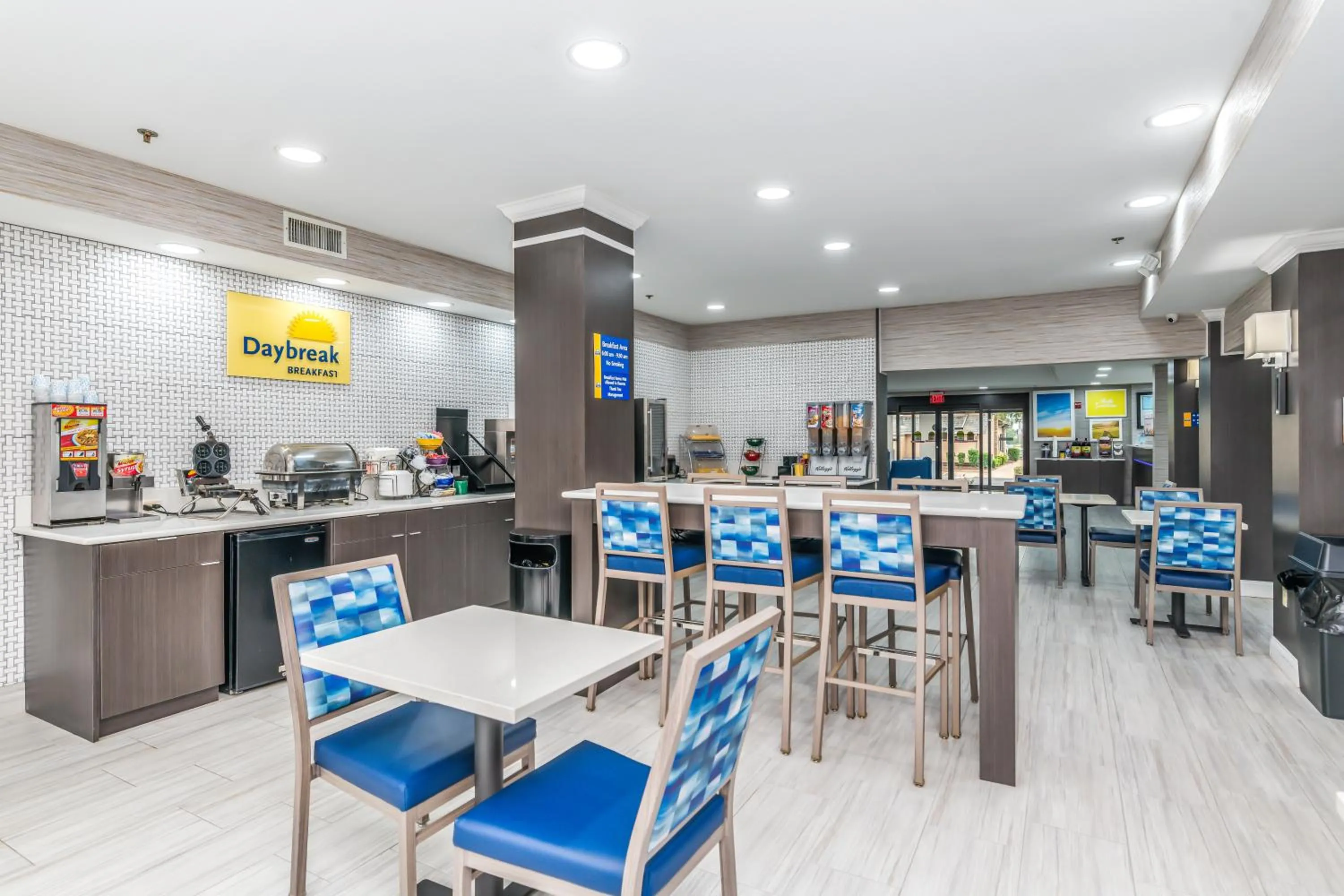 Breakfast in Days Inn & Suites by Wyndham Prattville-Montgomery
