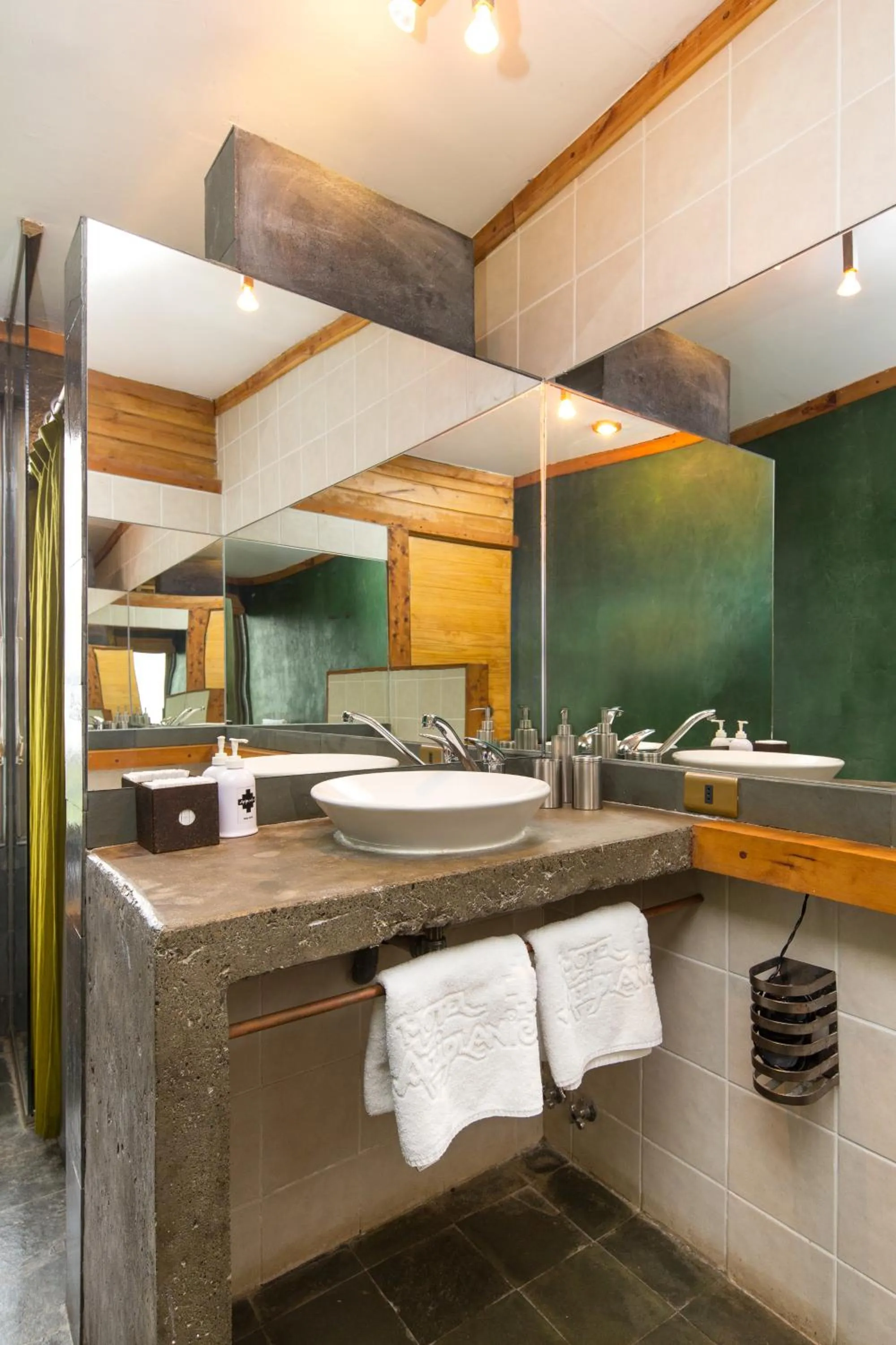 Bathroom in Hotel Altiplanico Puerto Natales