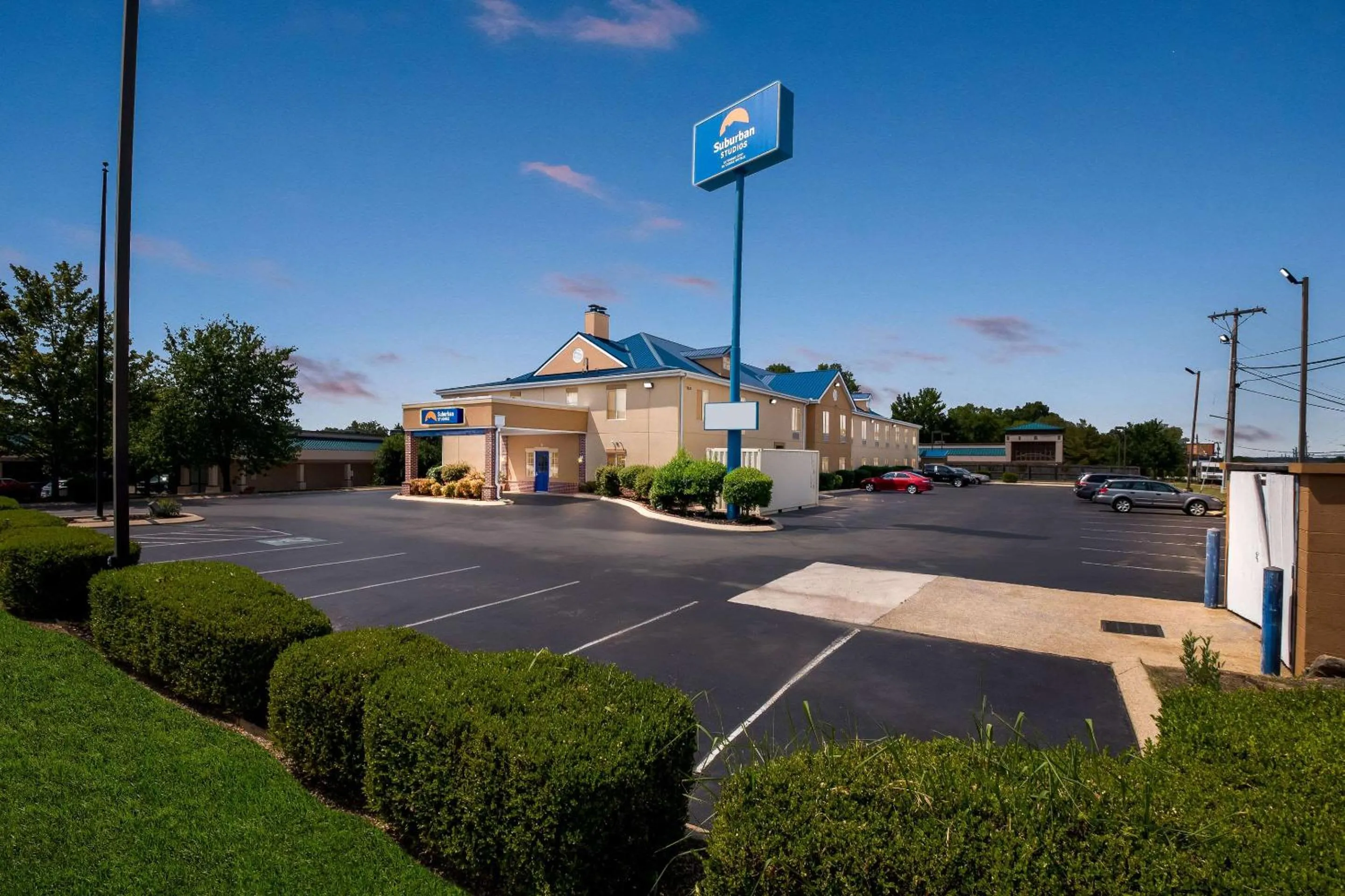 Property building in Americas Best Value Inn - Chattanooga