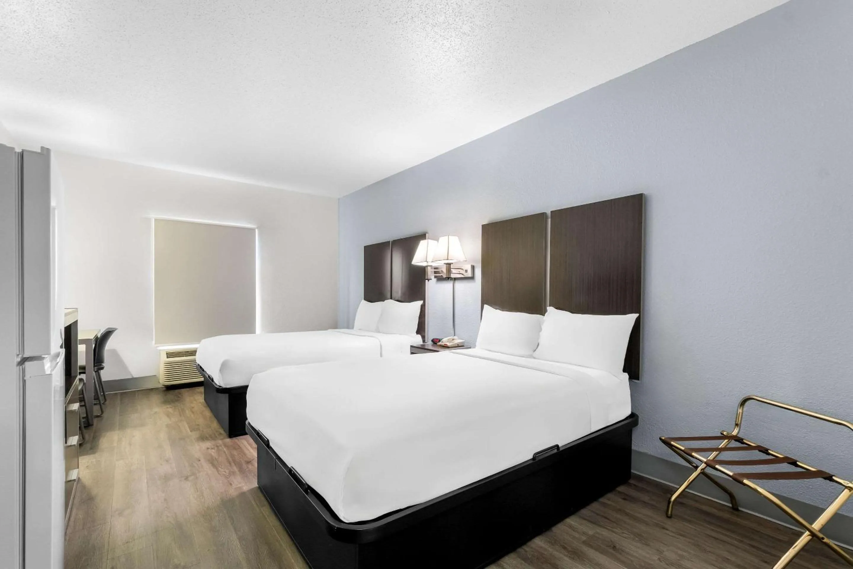 Bedroom, Bed in Americas Best Value Inn - Chattanooga