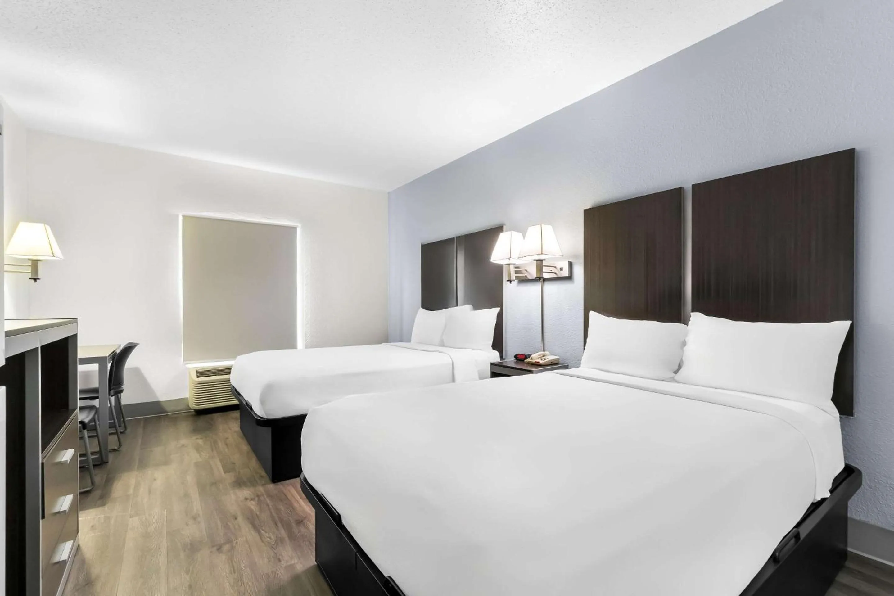 Bedroom, Bed in Americas Best Value Inn - Chattanooga