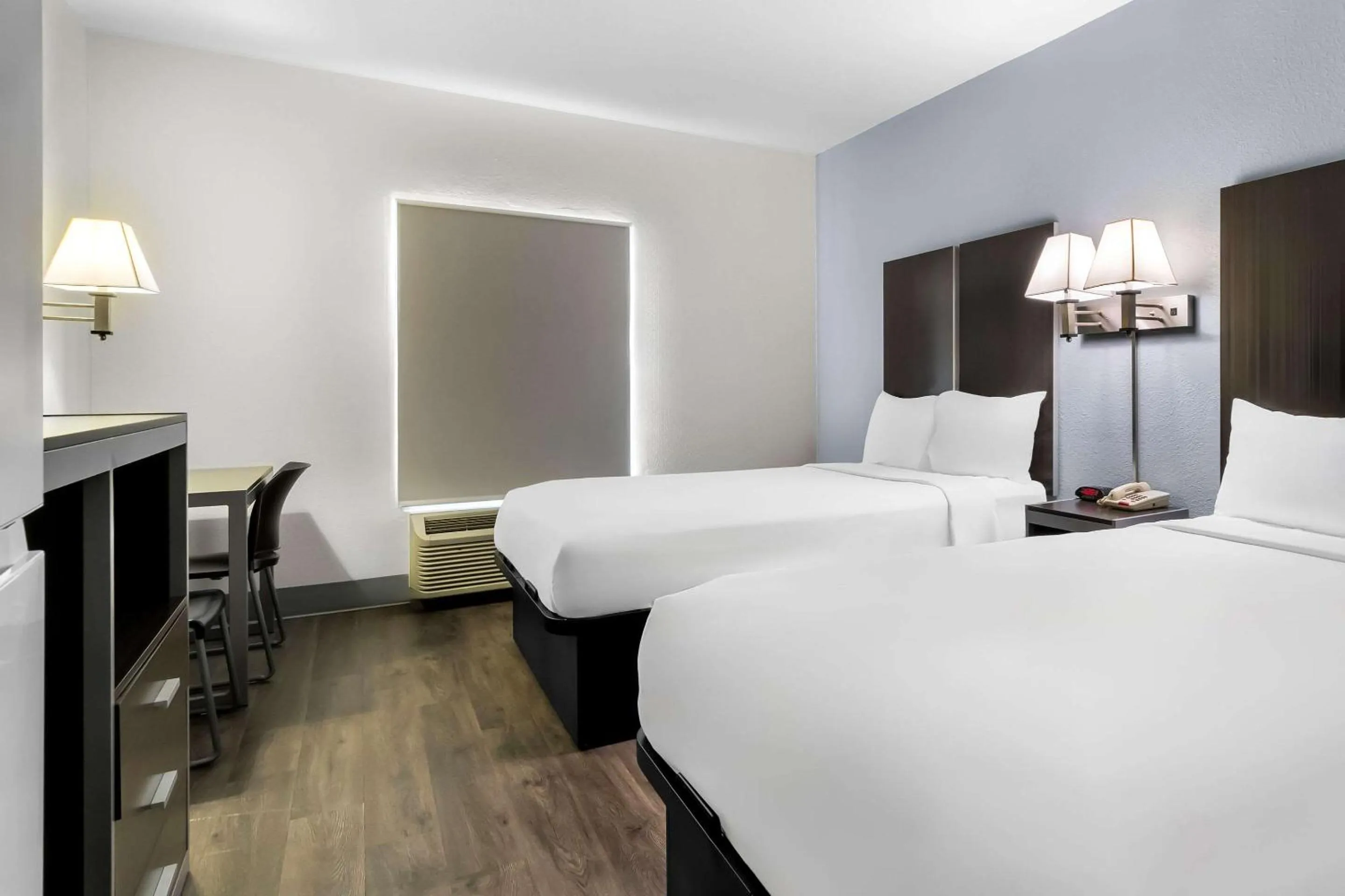 Bedroom, Bed in Americas Best Value Inn - Chattanooga