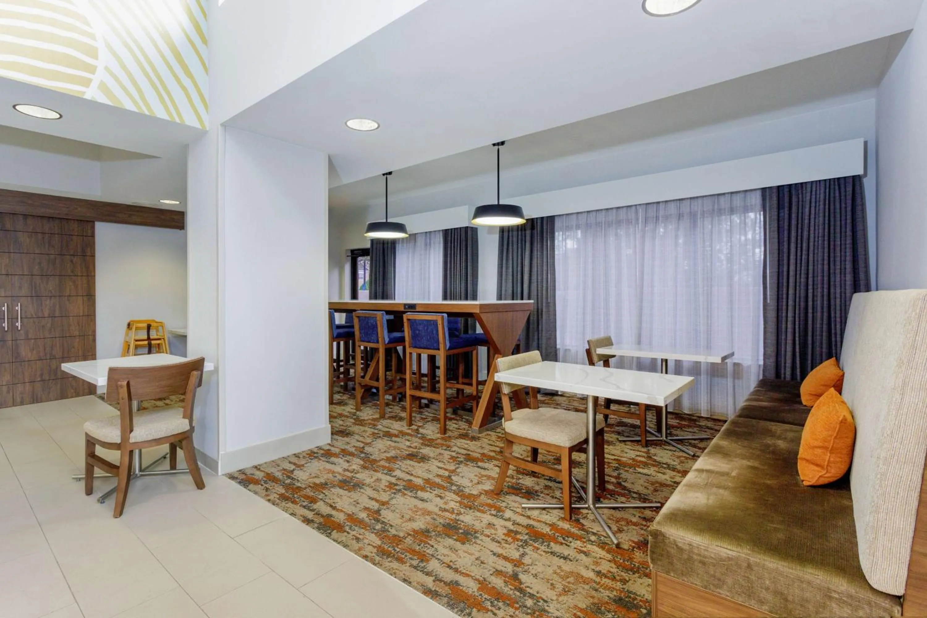 Lobby or reception in Hampton Inn Jacksonville - I-95 Central