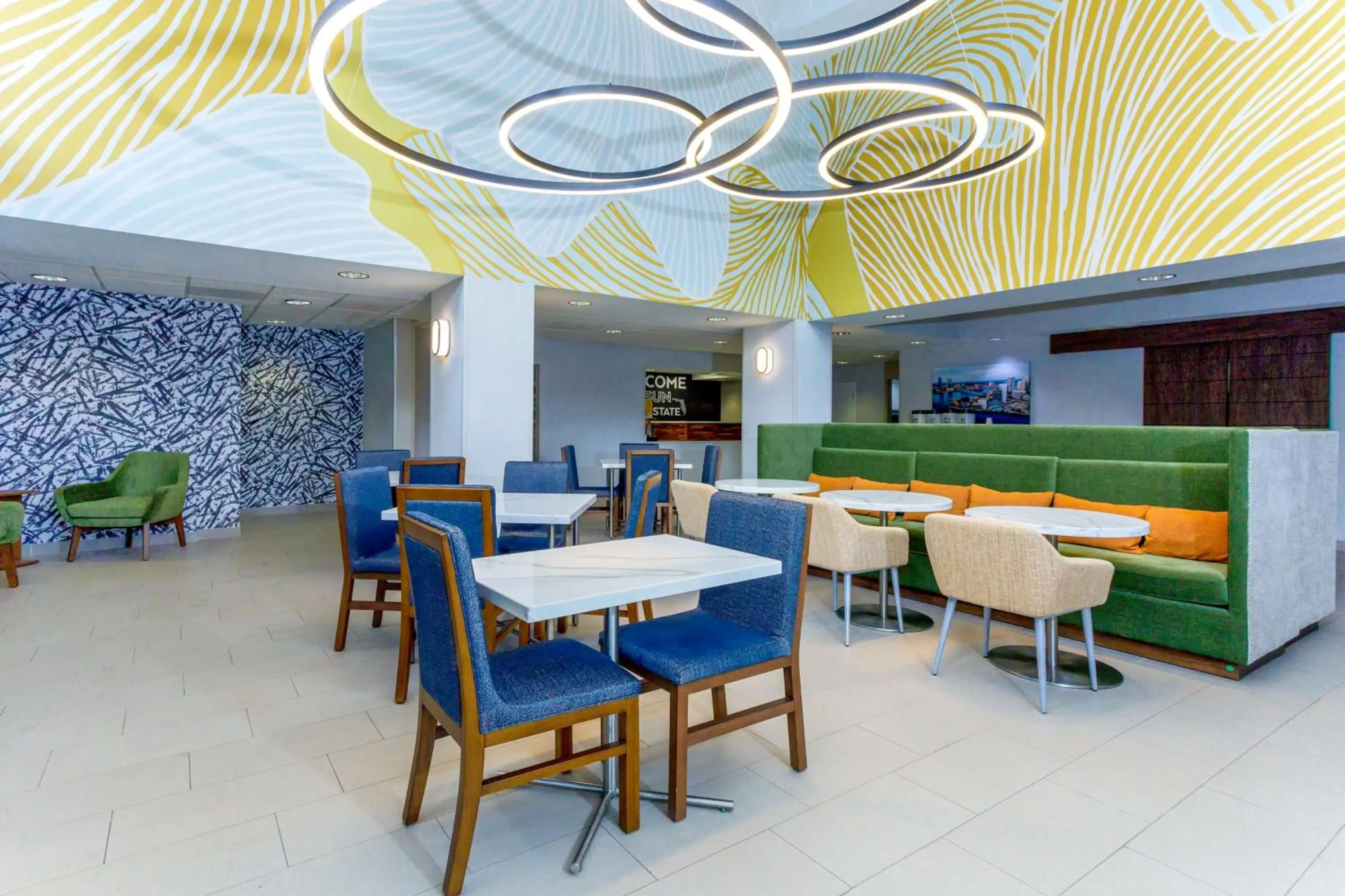 Lobby or reception in Hampton Inn Jacksonville - I-95 Central