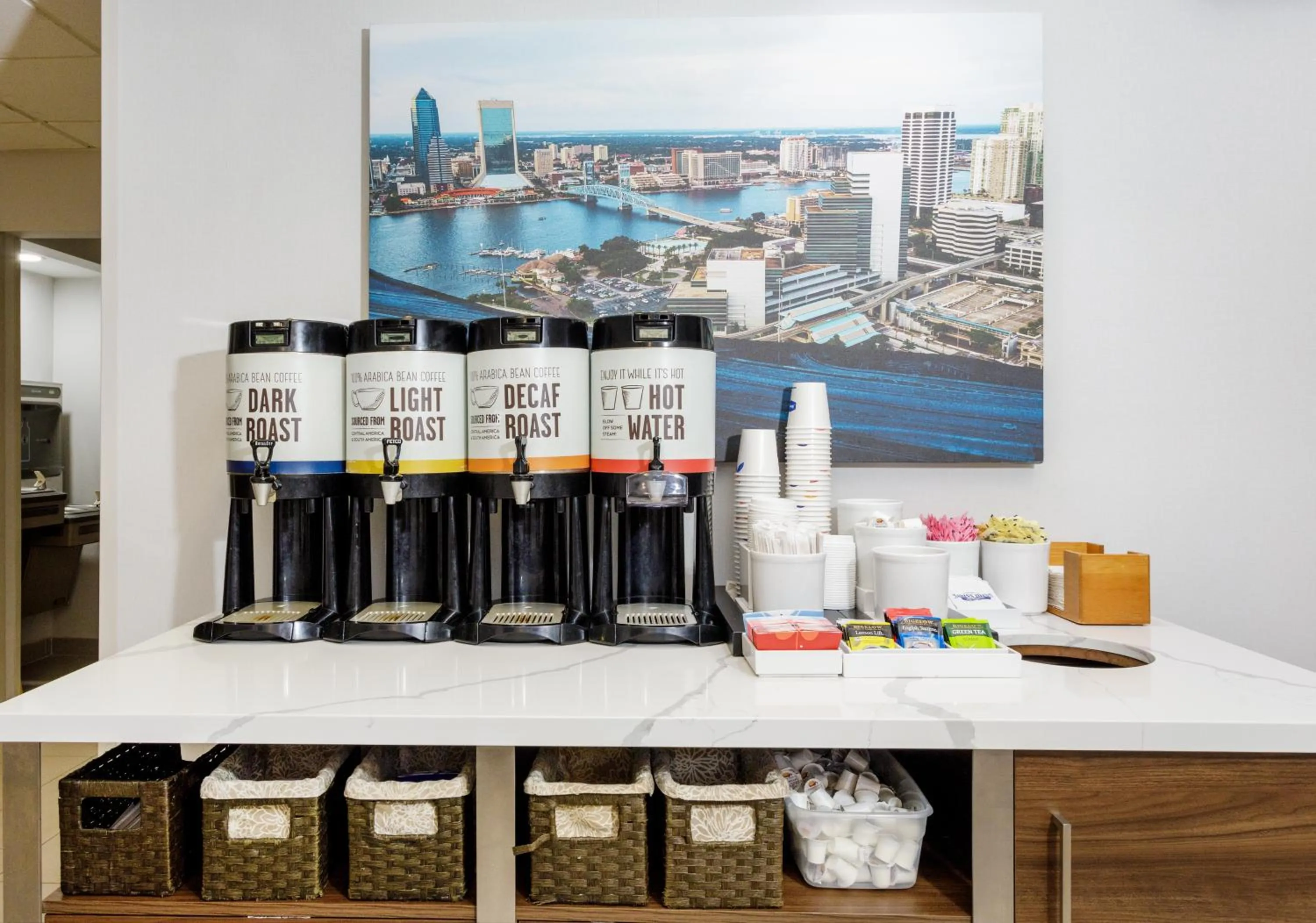 Coffee/tea facilities in Hampton Inn Jacksonville - I-95 Central
