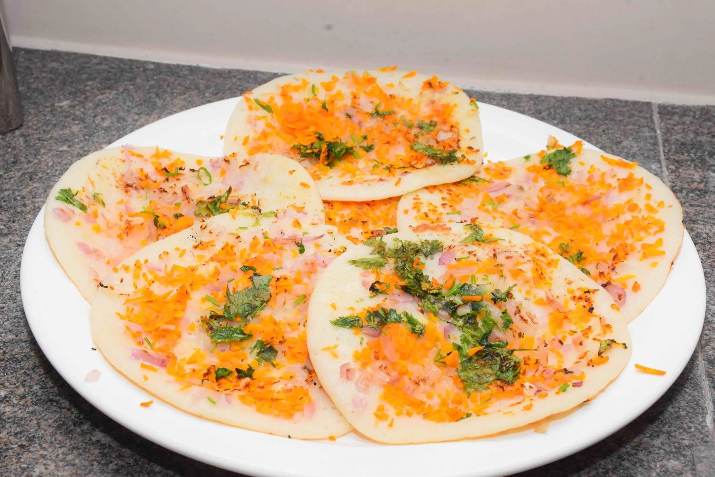 Restaurant/places to eat in HOTEL KEK GRAND PARK