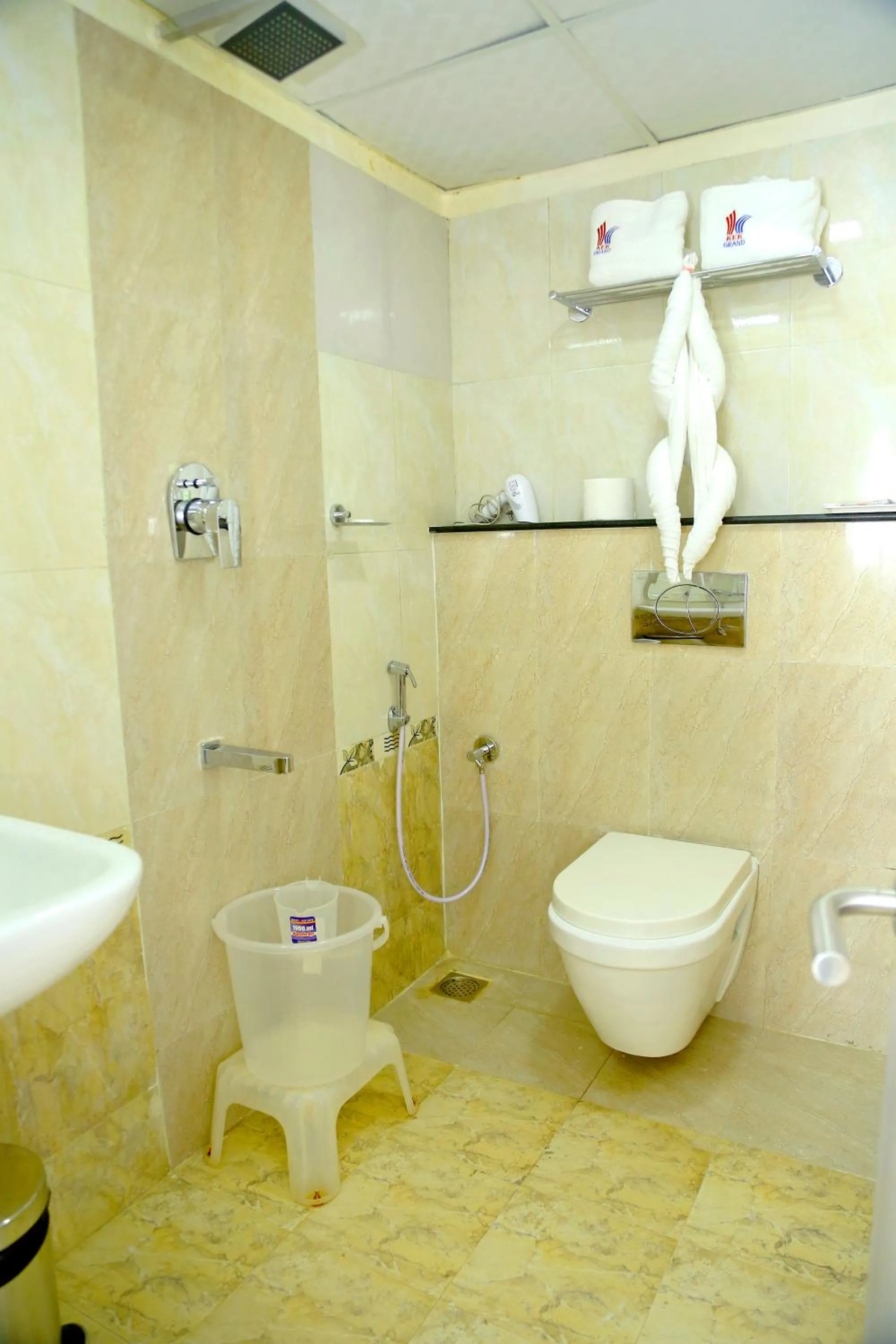 HOTEL KEK GRAND PARK