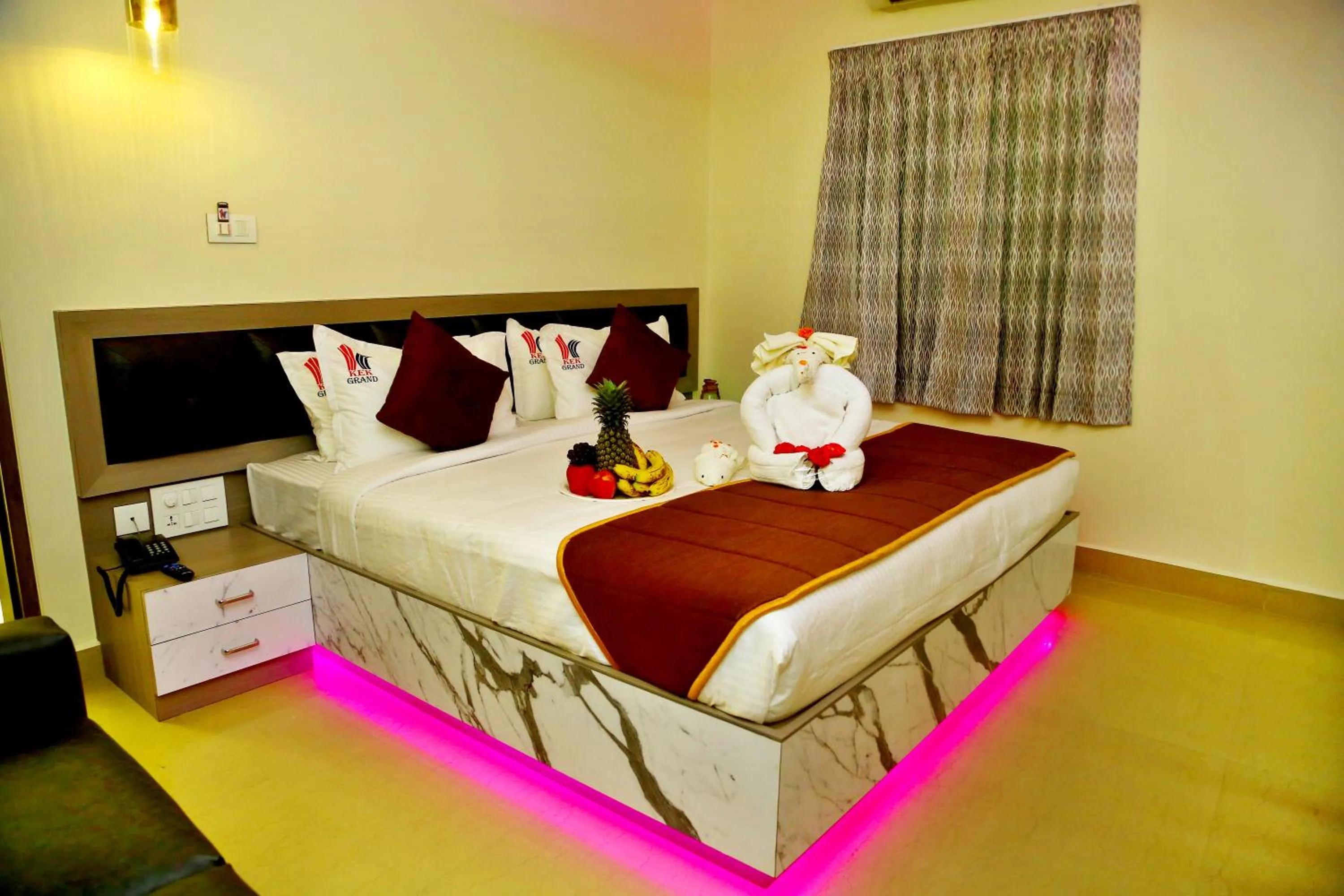 Bed in HOTEL KEK GRAND PARK
