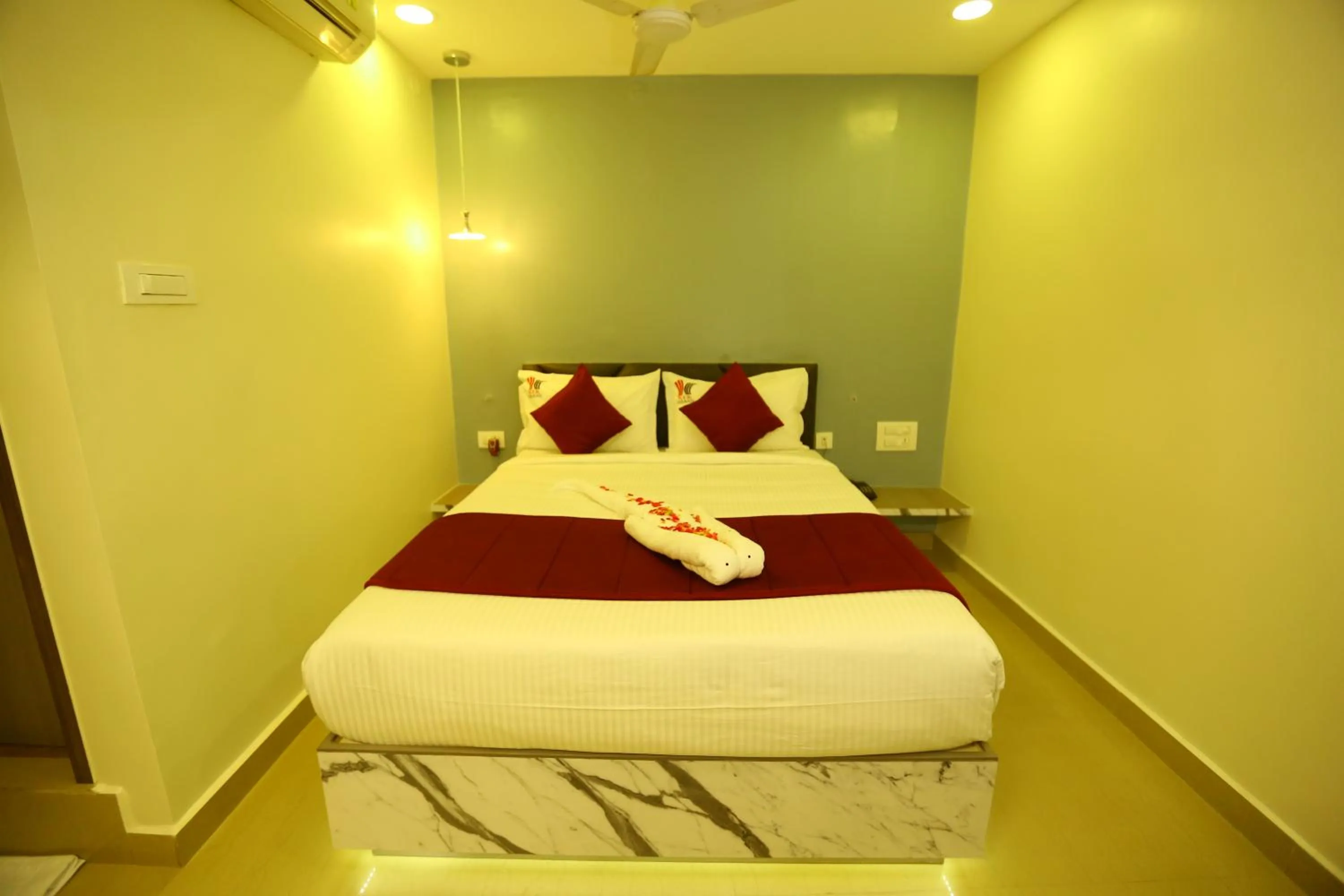 Bed in HOTEL KEK GRAND PARK