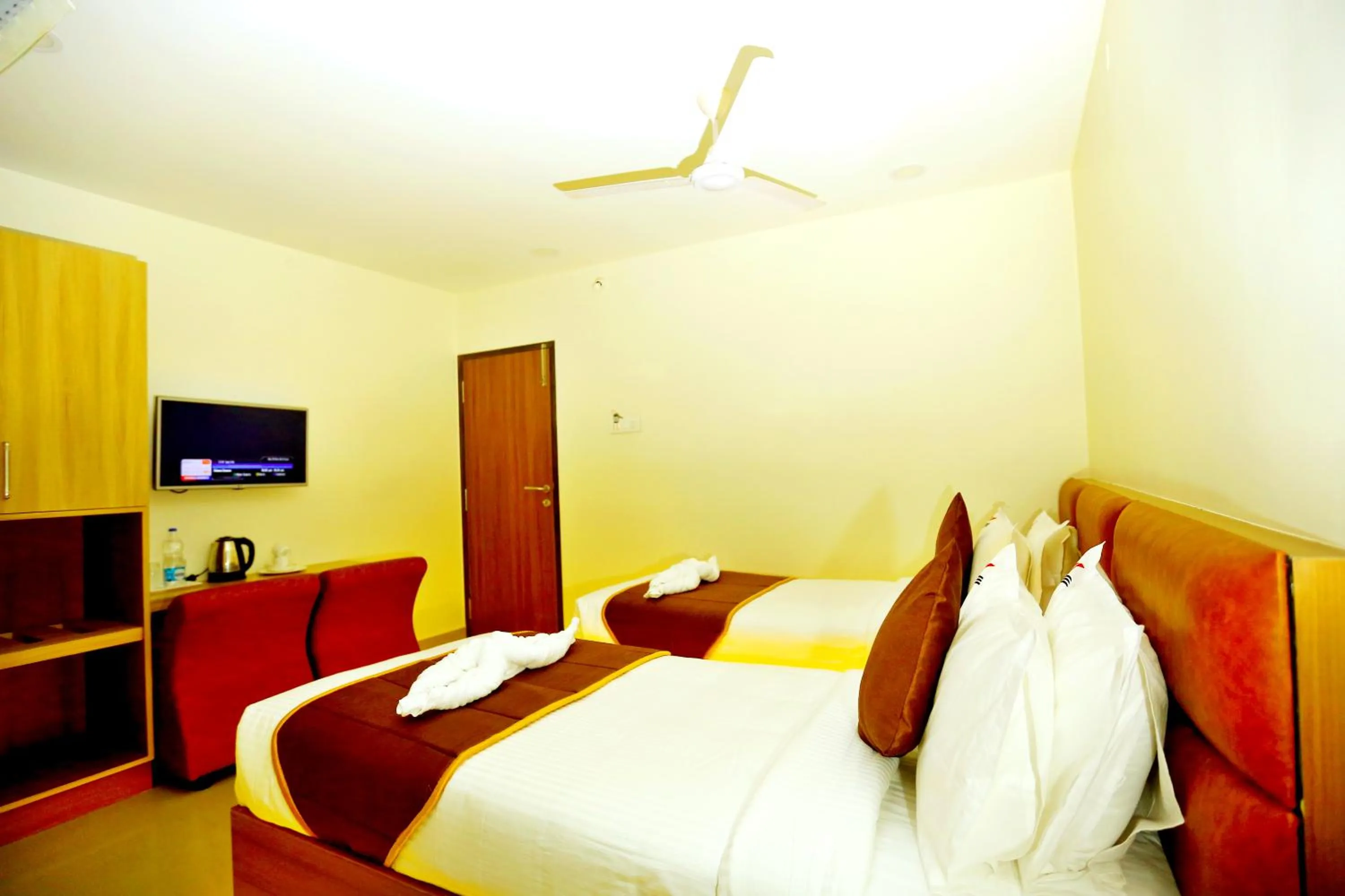 Bed in HOTEL KEK GRAND PARK