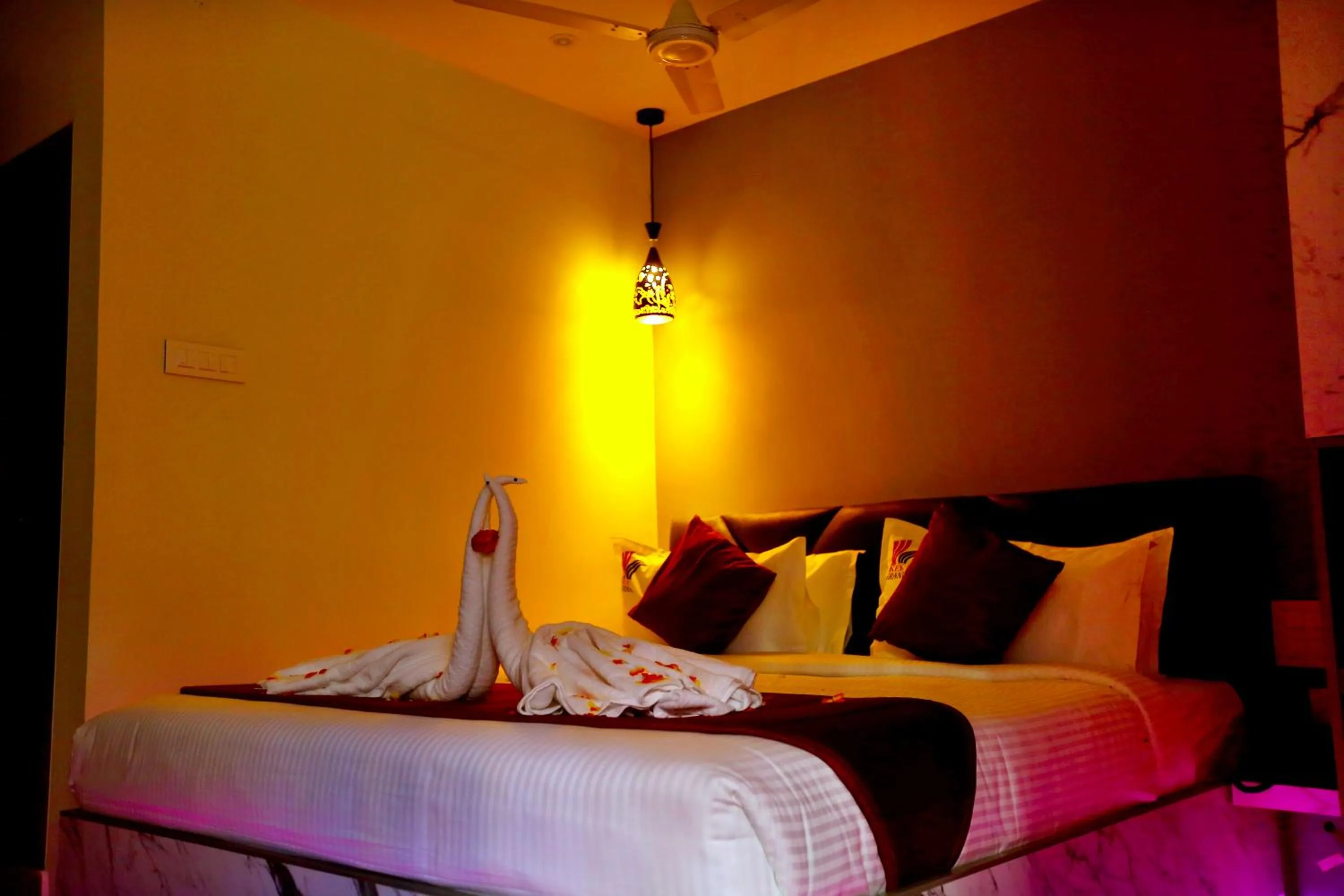 Bed in HOTEL KEK GRAND PARK