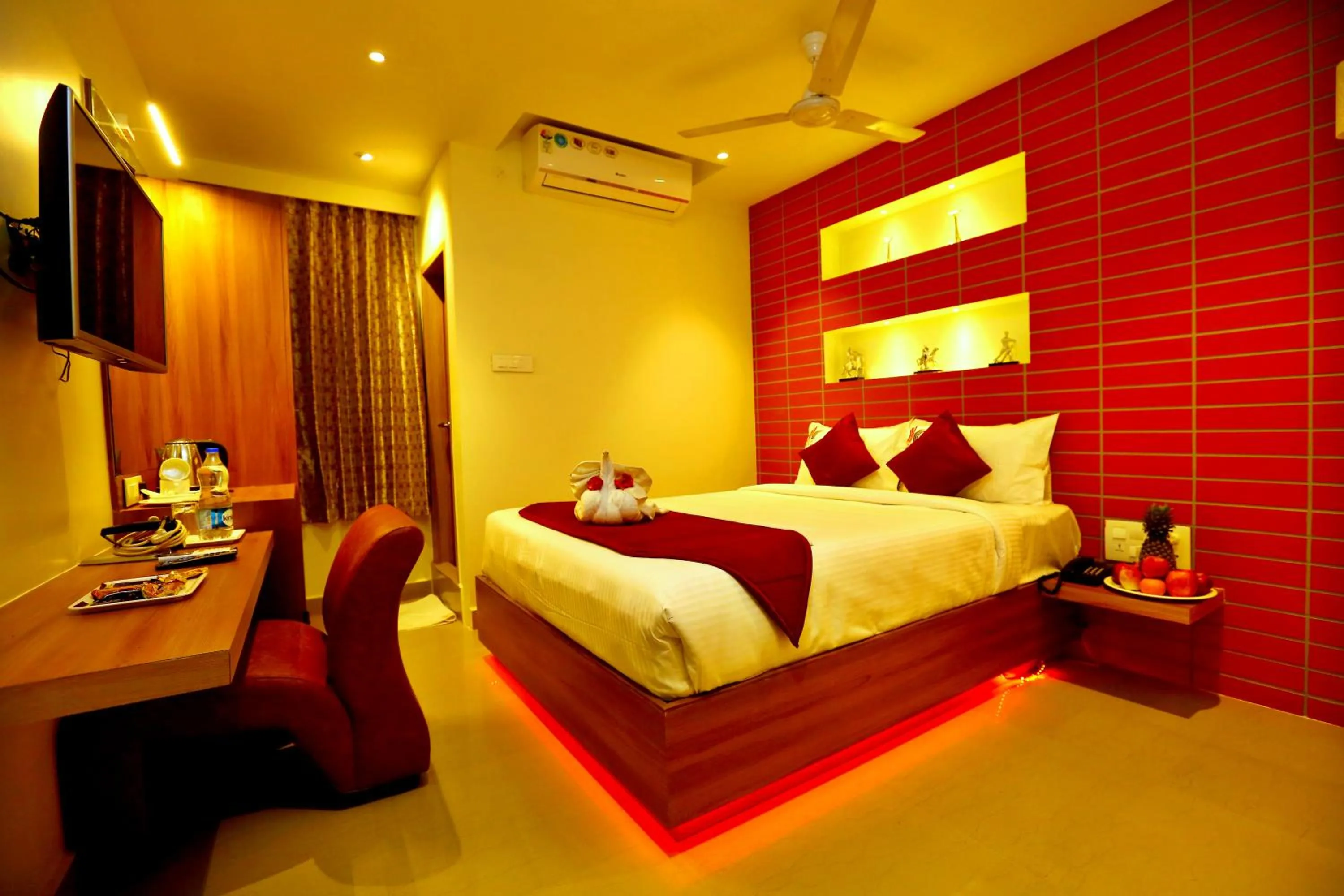 Bed in HOTEL KEK GRAND PARK