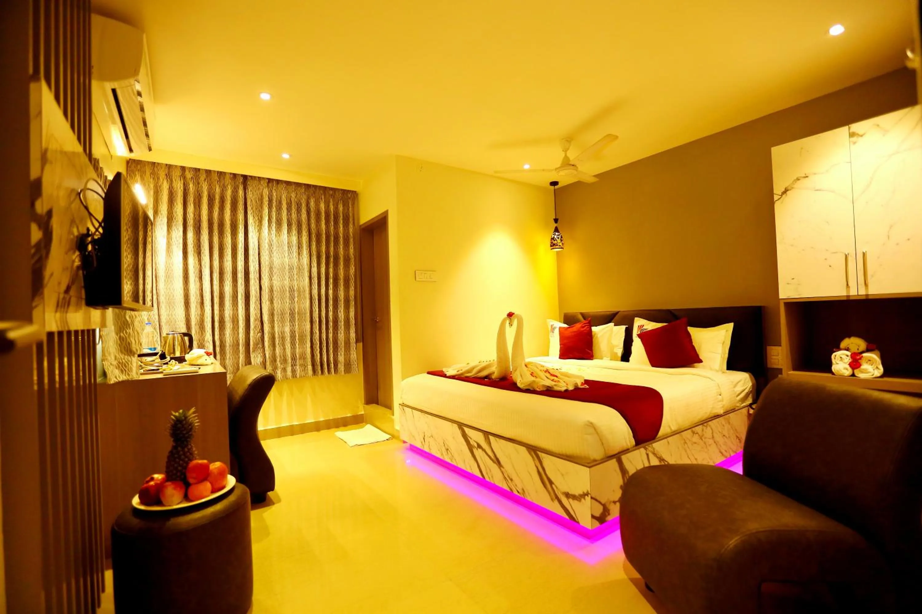 Bed in HOTEL KEK GRAND PARK