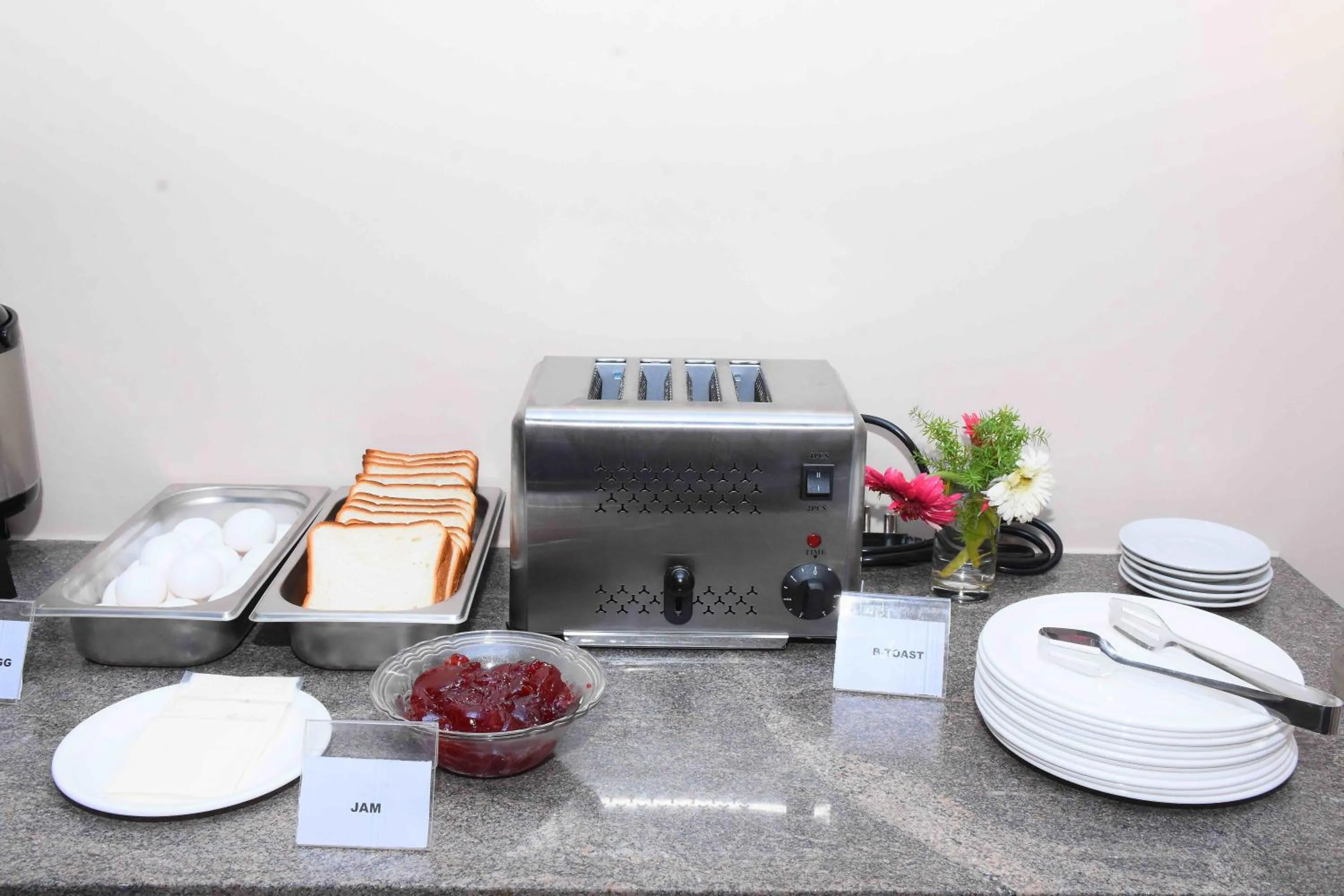 Restaurant/places to eat in HOTEL KEK GRAND PARK