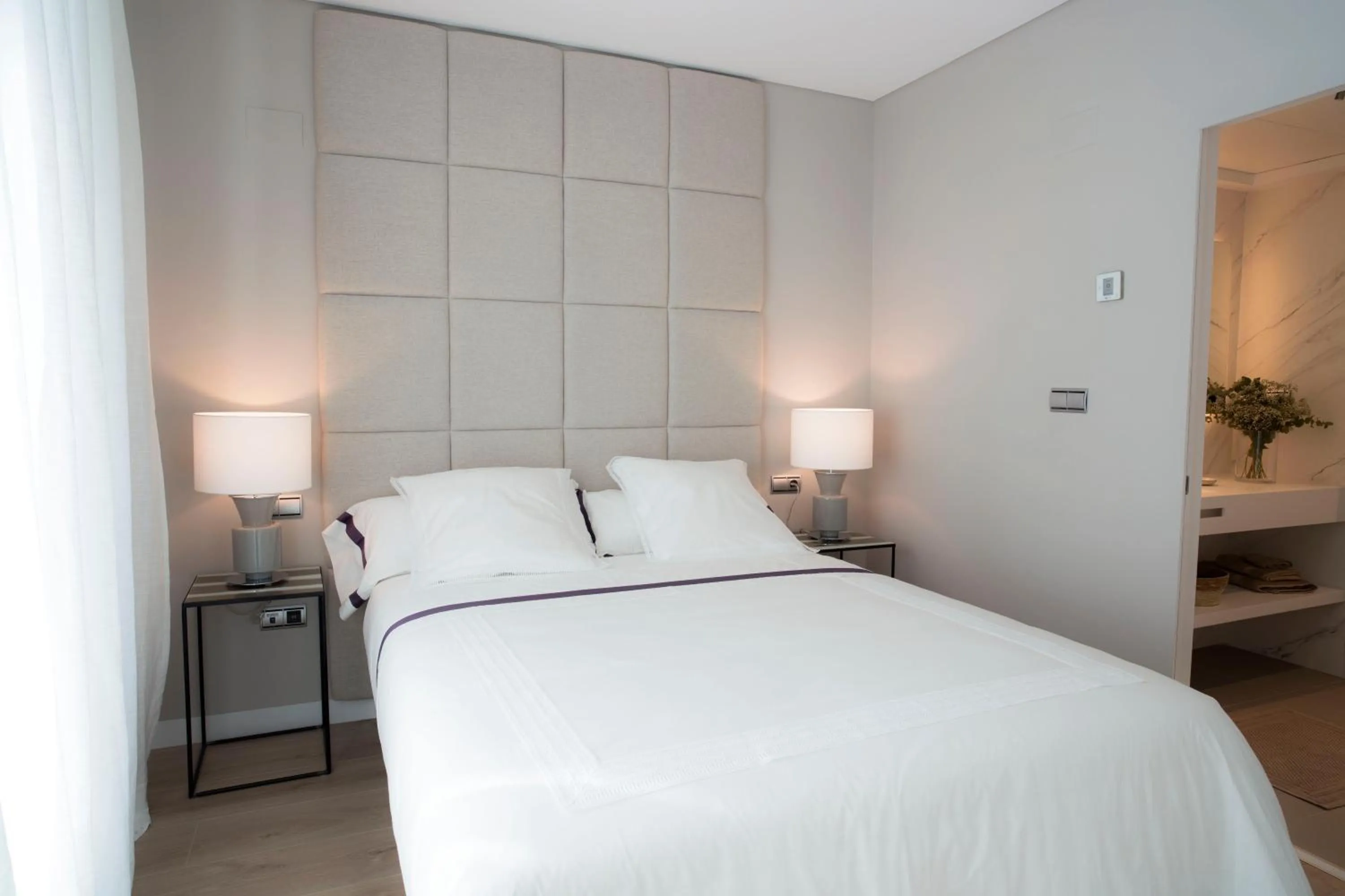 Bedroom, Bed in U-Sense Madrid Santa Ana