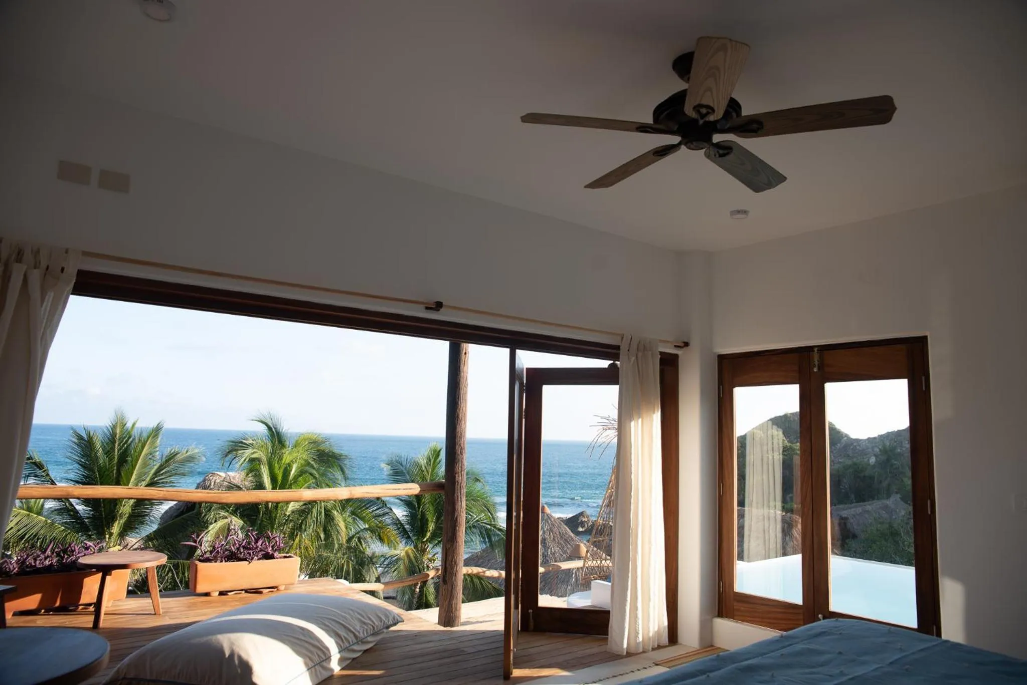 Bed in El Alquimista Yoga Spa