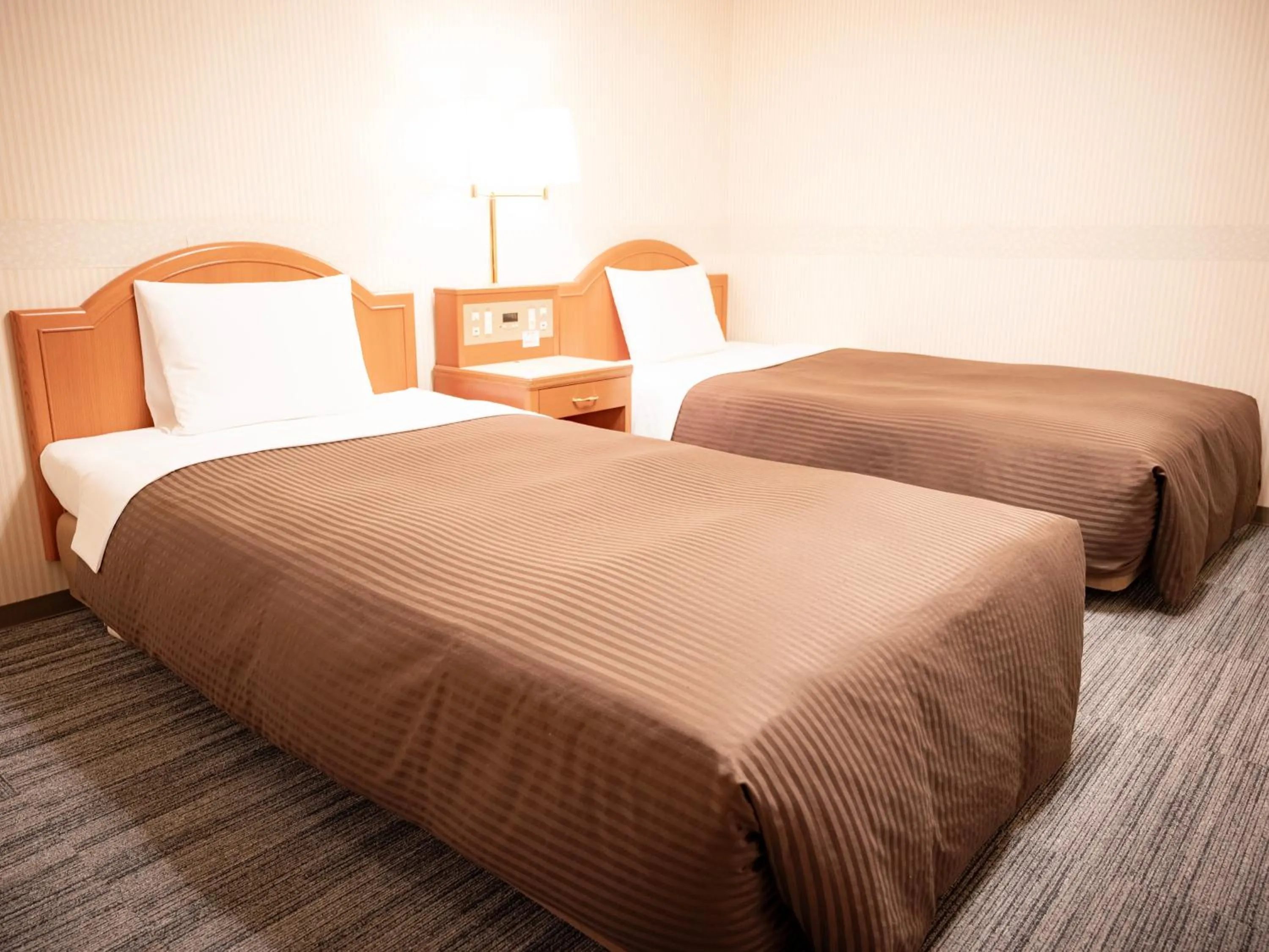 Photo of the whole room, Bed in Numazu Grand Hotel