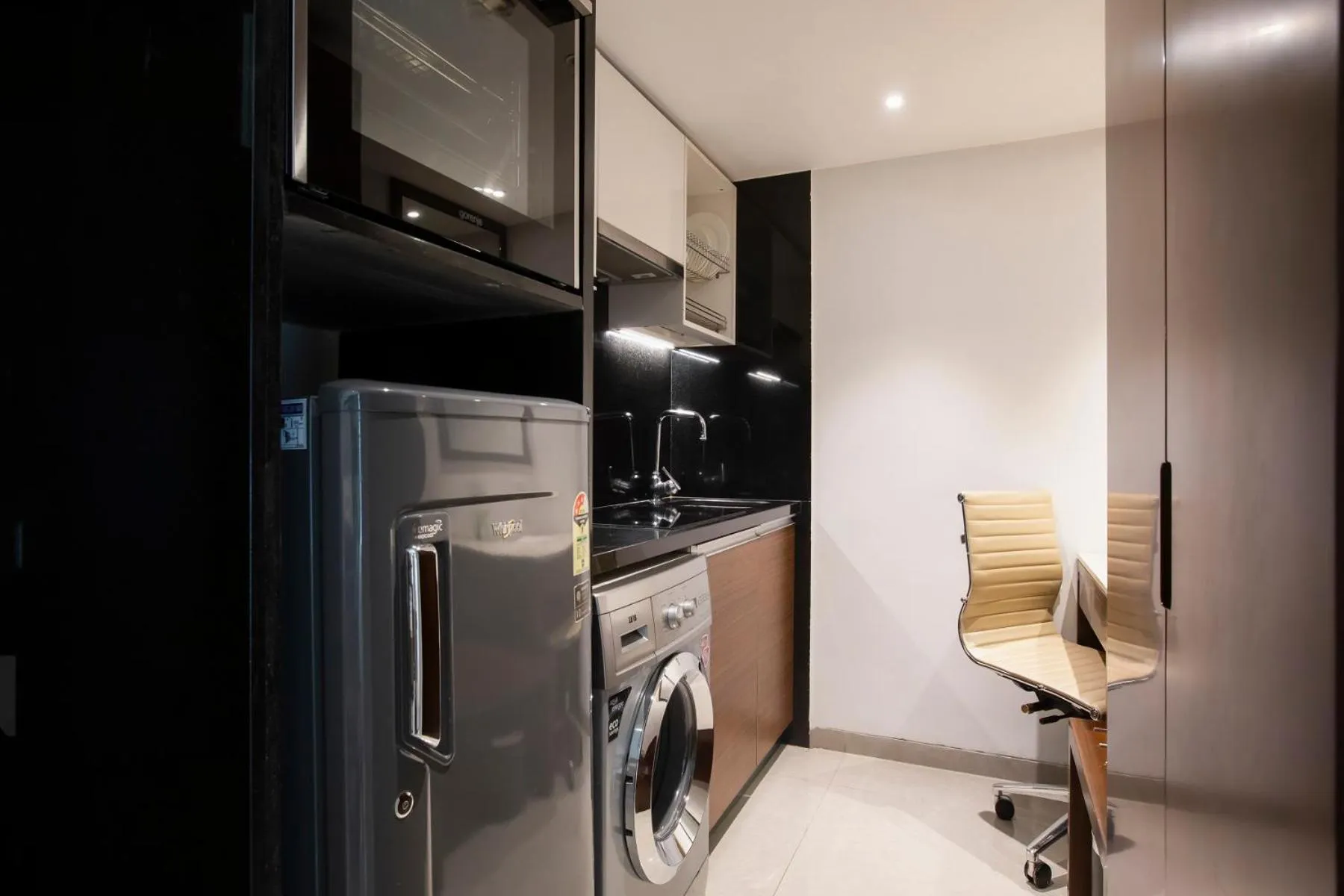 Kitchen or kitchenette in Ramee Techome