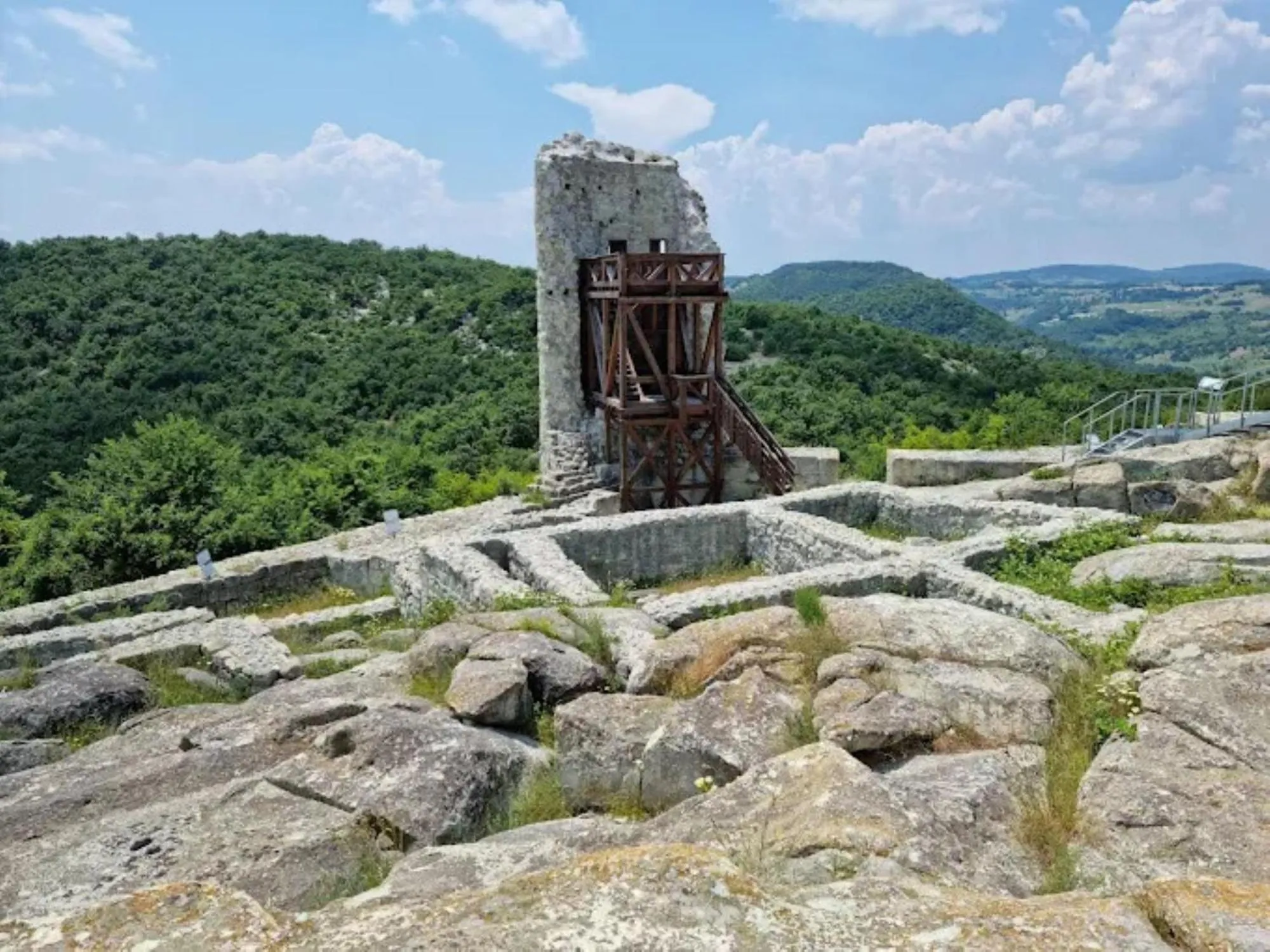 Nearby landmark in GarsON