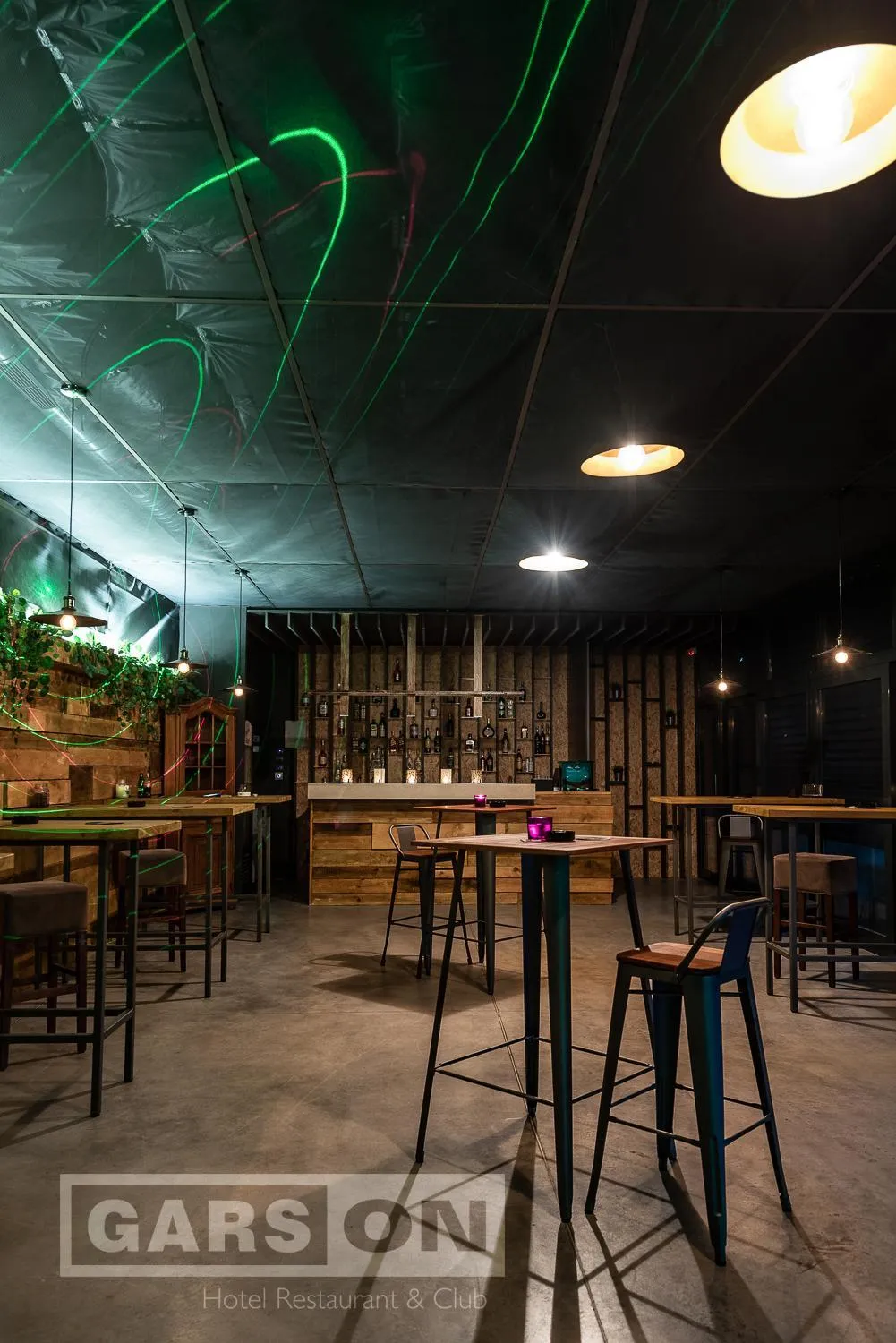 Nightclub / DJ in GarsON