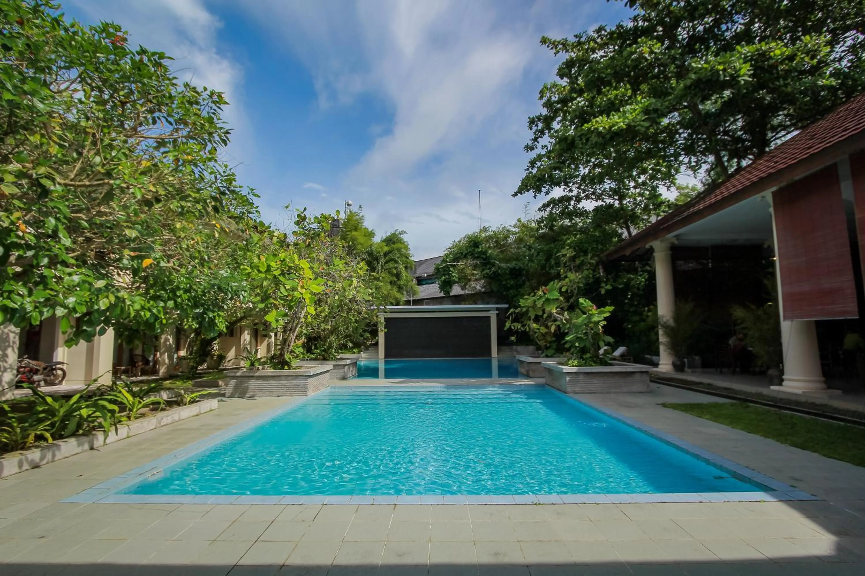 Swimming pool in Billiton Hotel