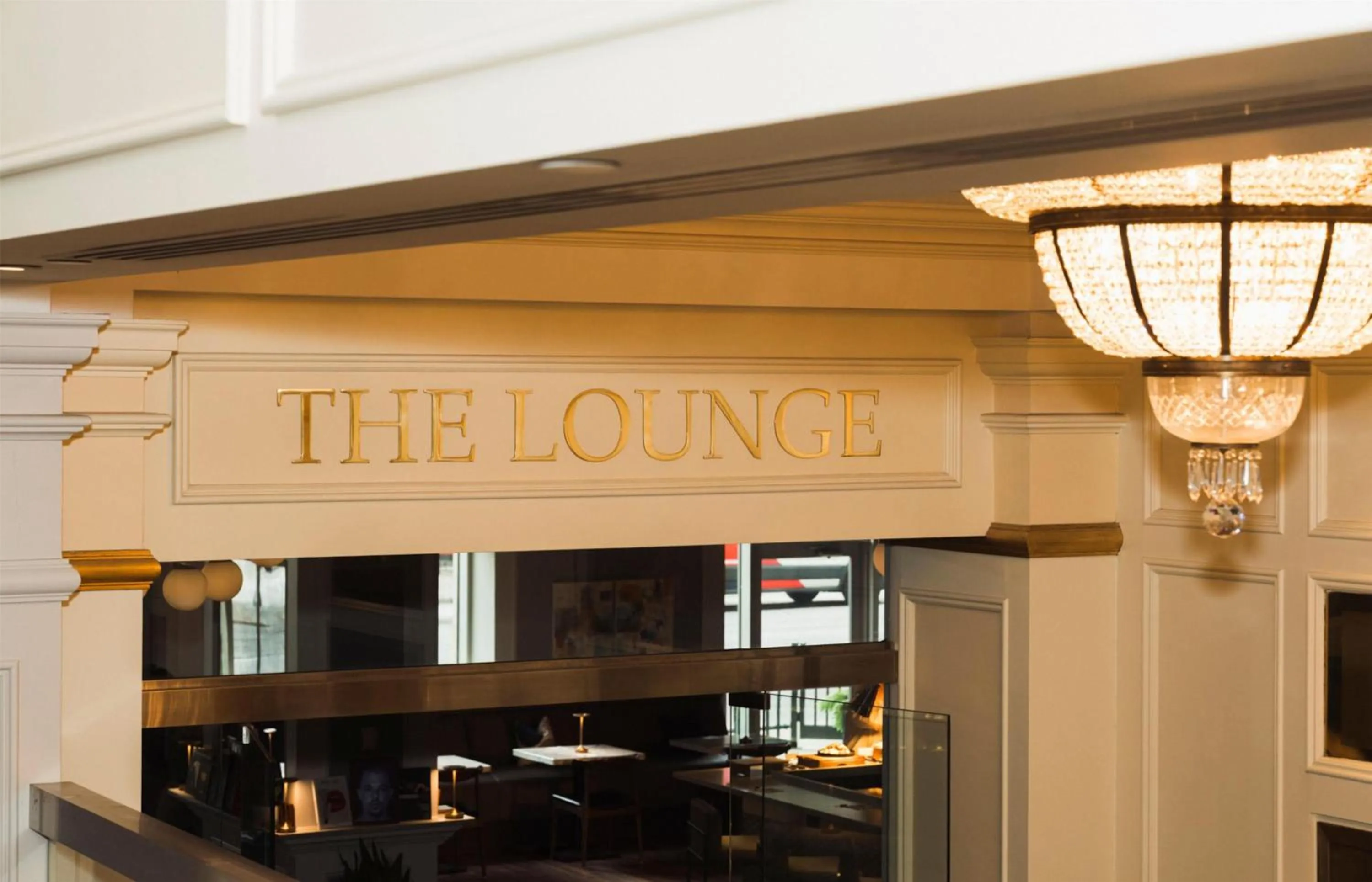 Lounge or bar in Conrad Indianapolis