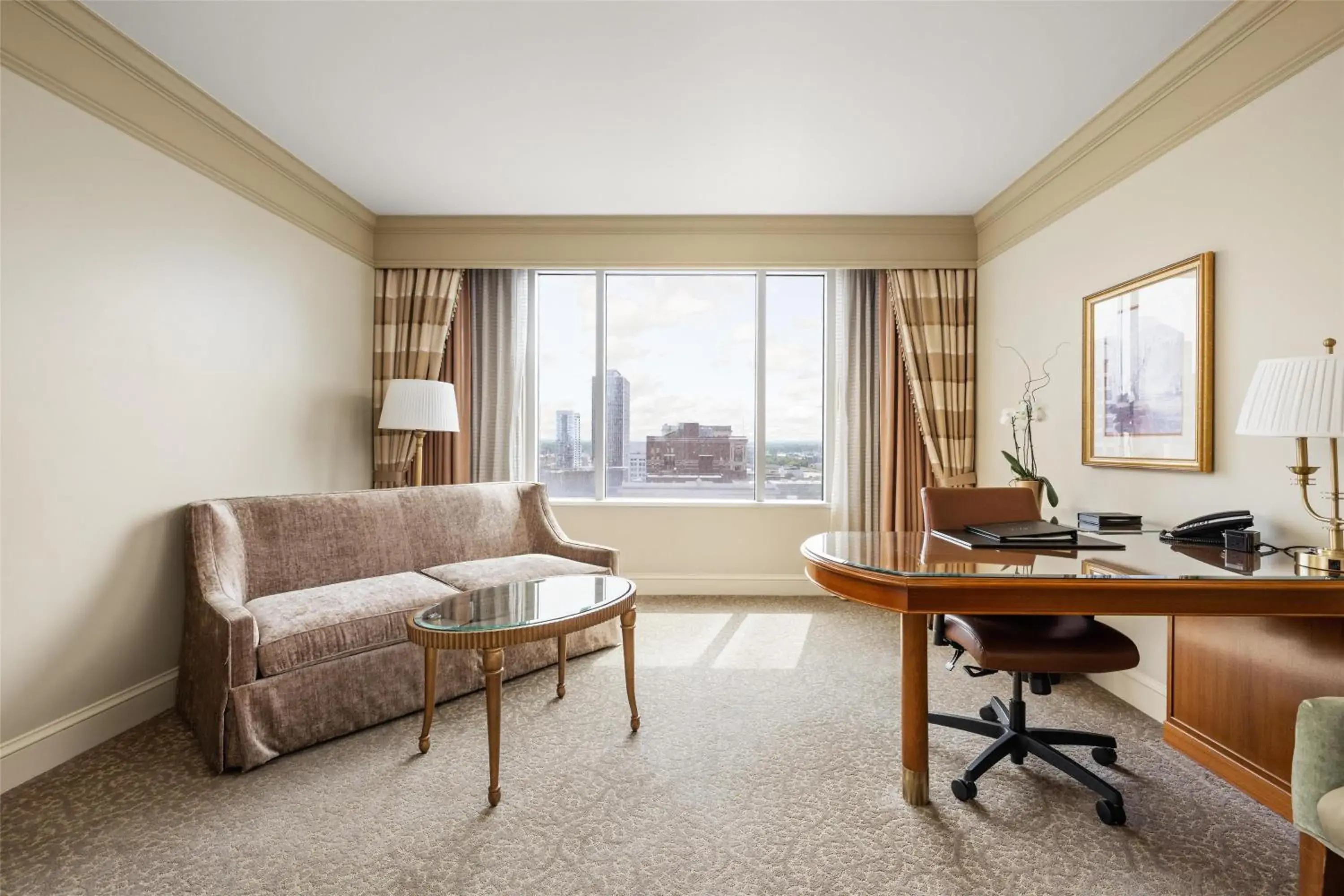 Deluxe King Room in Conrad Indianapolis Deluxe King Room in Conrad Indianapolis