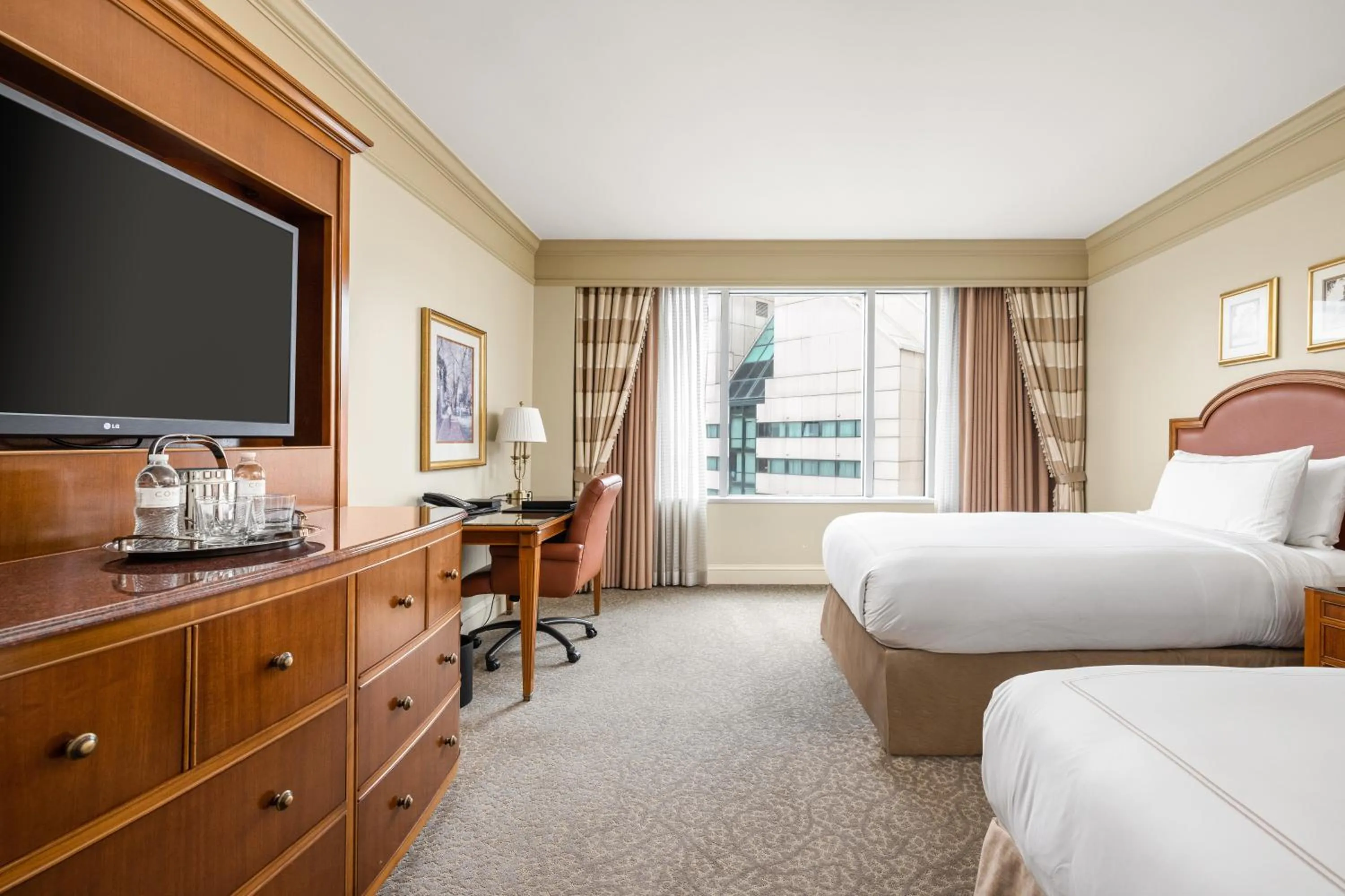 Bedroom, Bed in Conrad Indianapolis