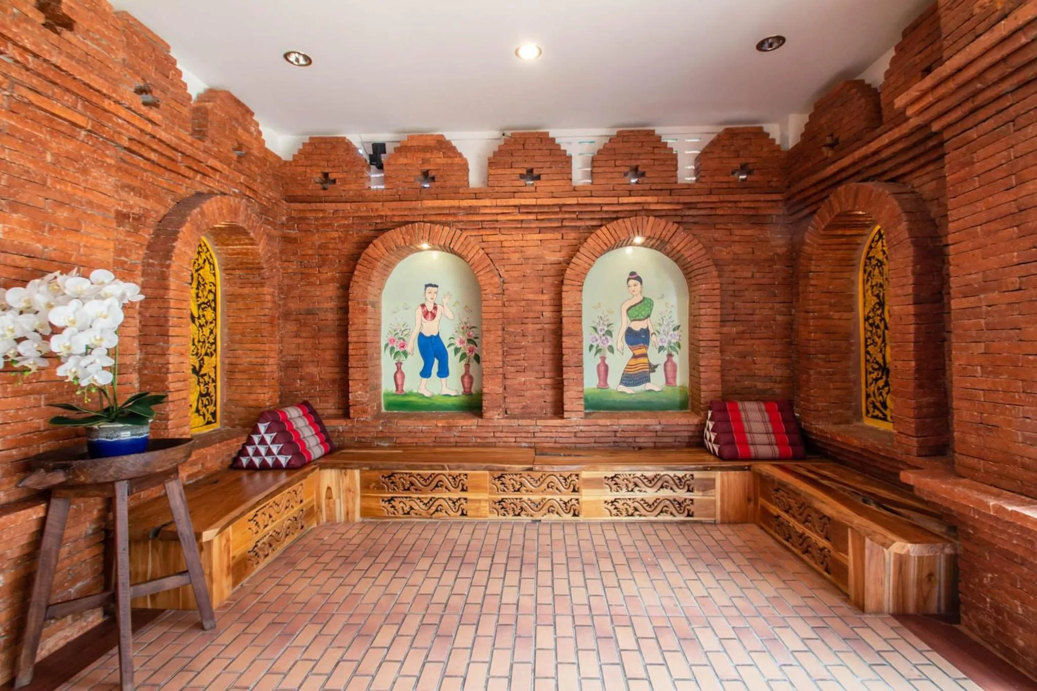 Seating area in Anumat Premium Budget Hotel