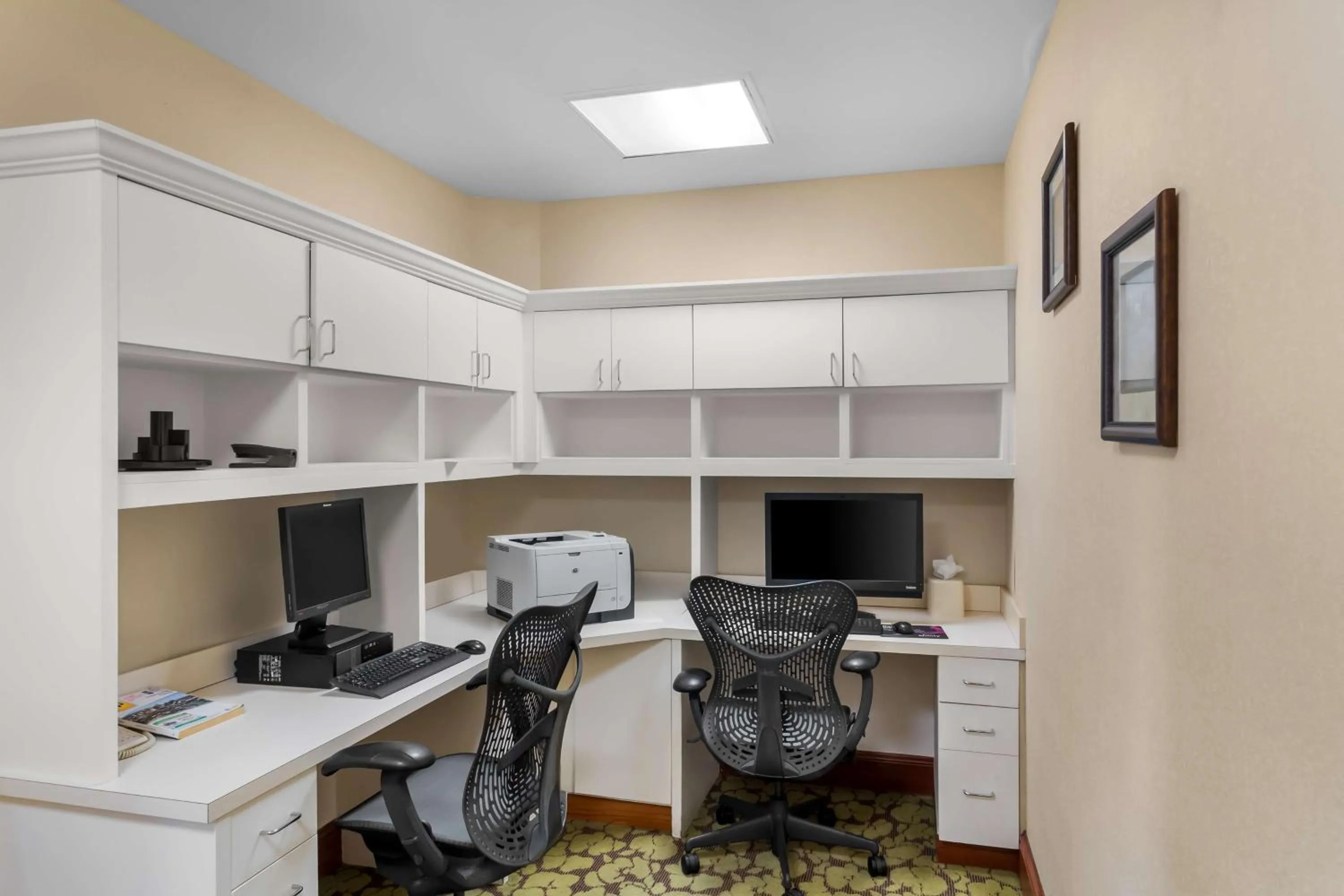 Business facilities in ACP Hotel Houston Westchase, MOD Collection by Sonesta