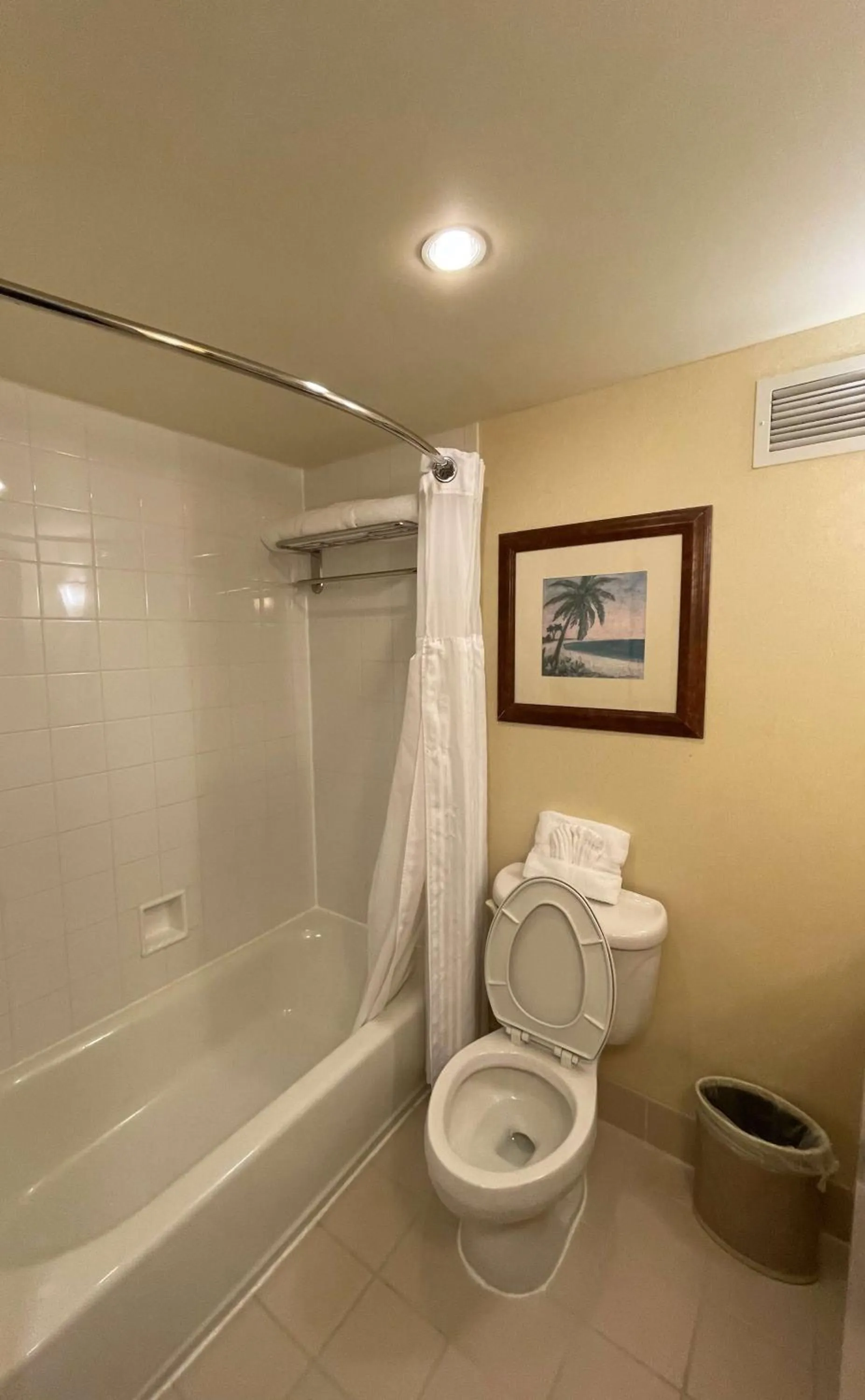 Bedroom in ACP Hotel Houston Westchase, MOD Collection by Sonesta