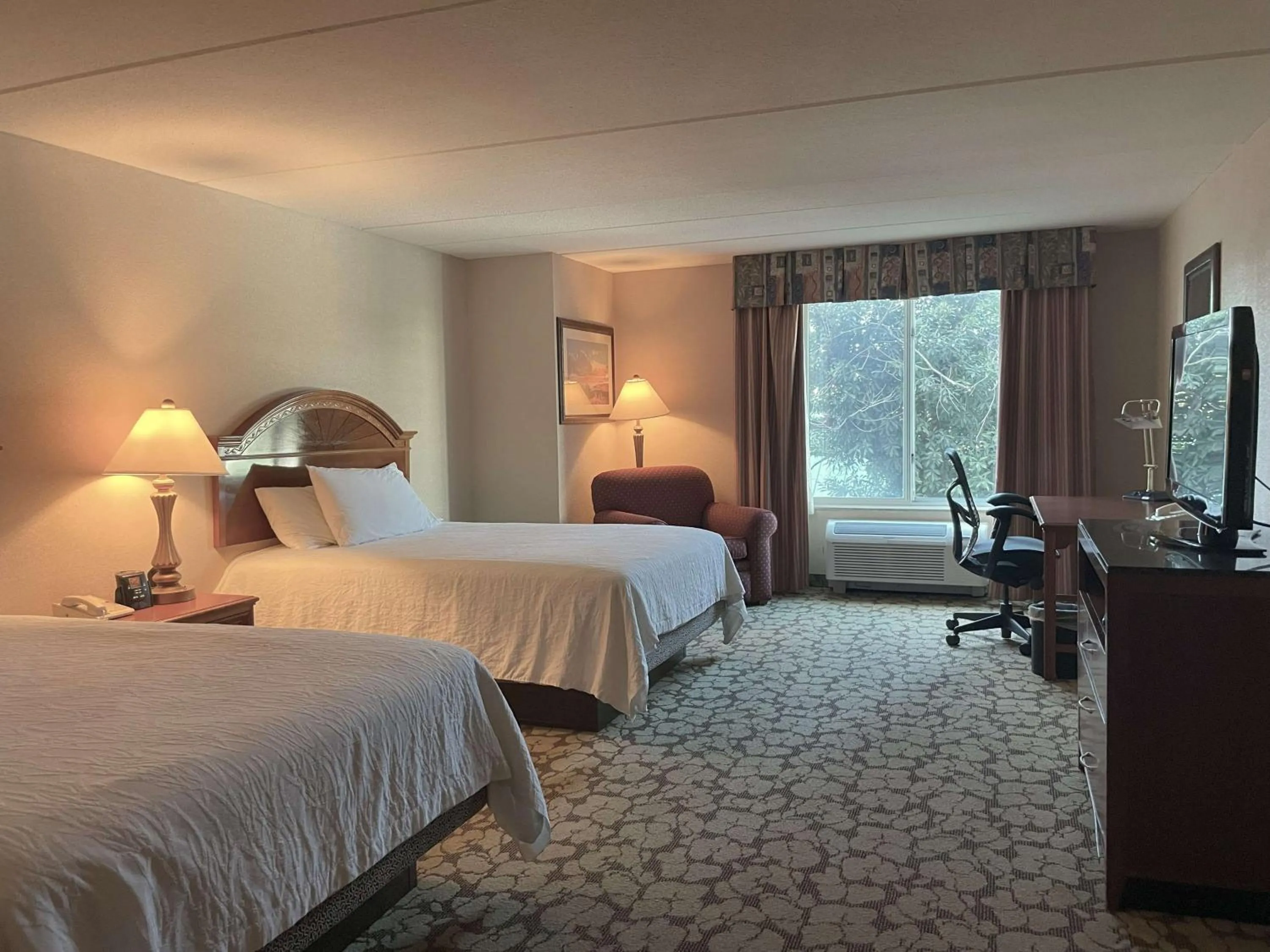 Bedroom, Bed in ACP Hotel Houston Westchase, MOD Collection by Sonesta